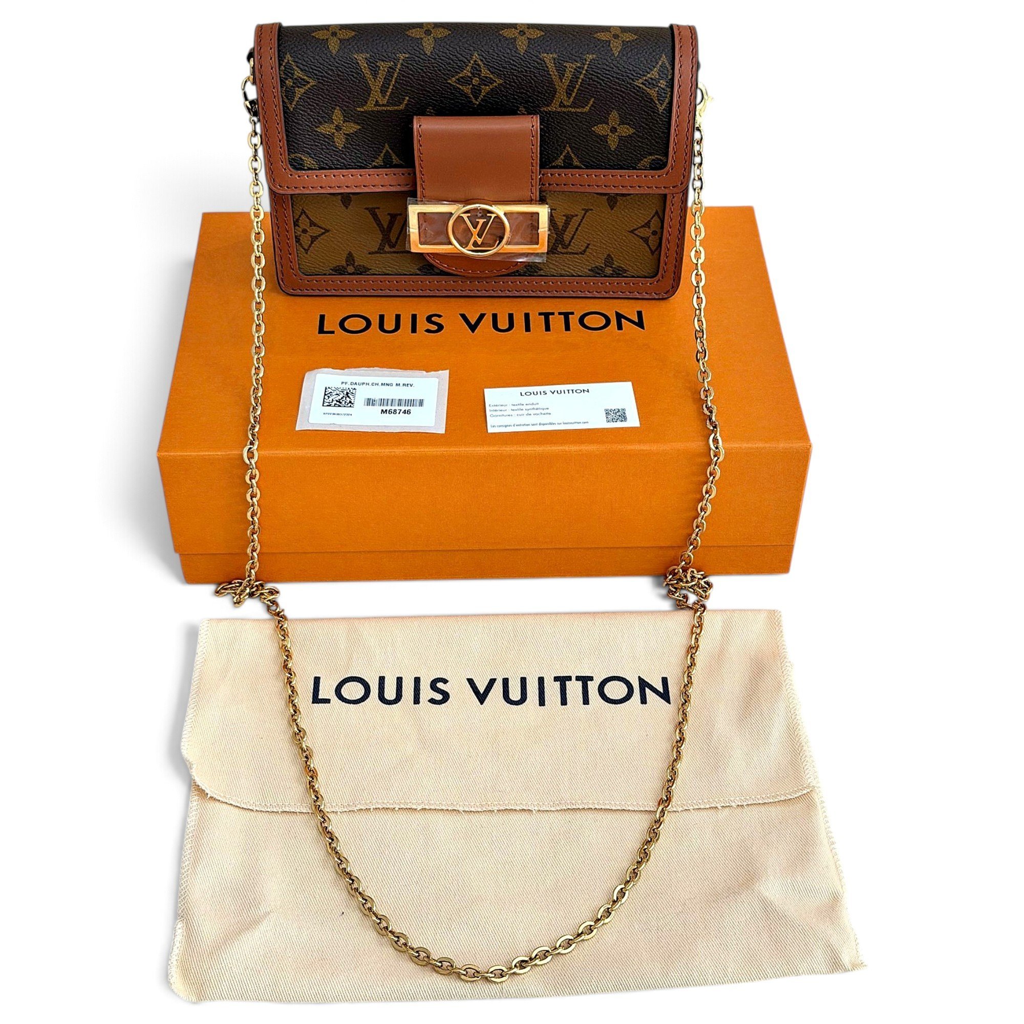 Dauphine Chain Wallet leather crossbody bag