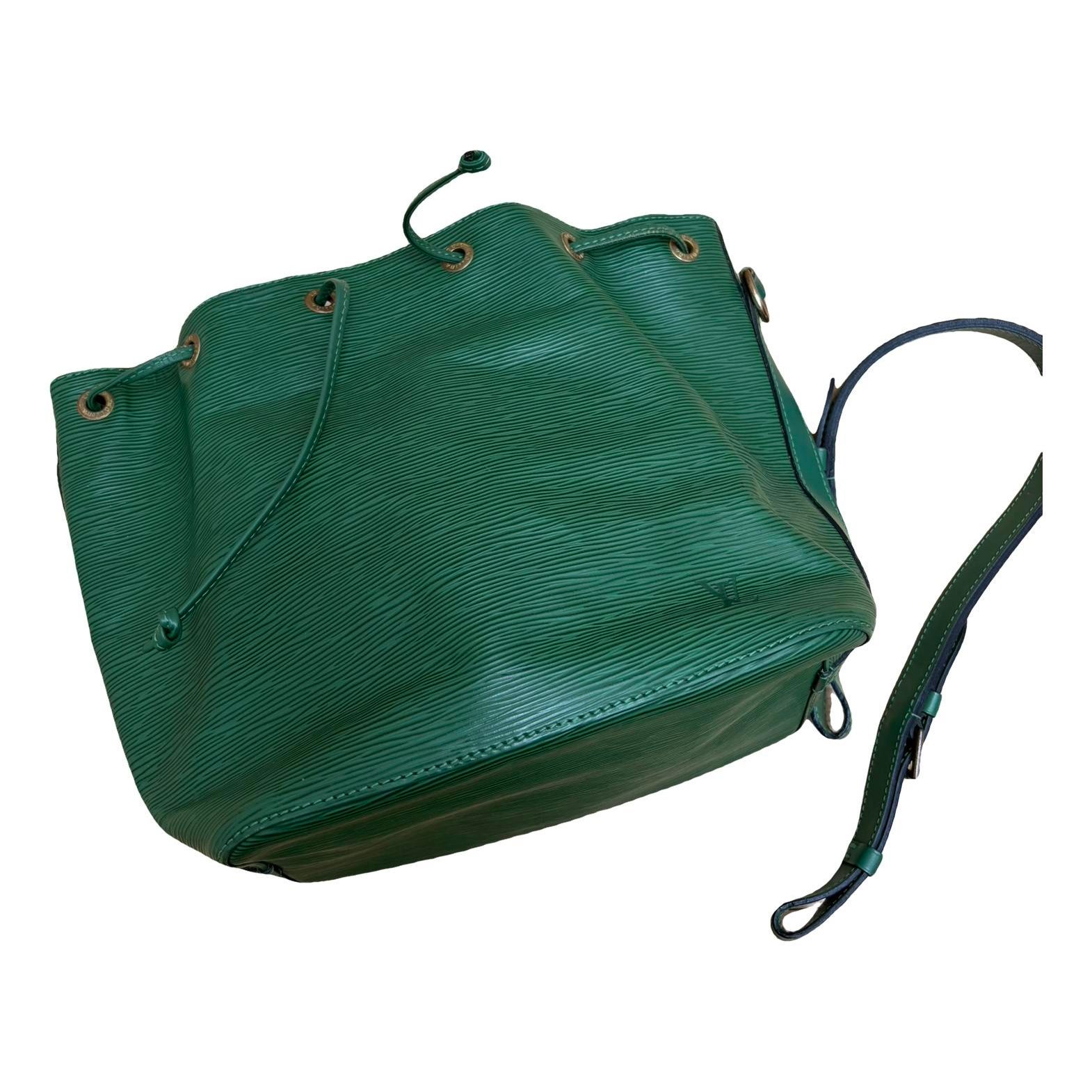 Noé leather handbag