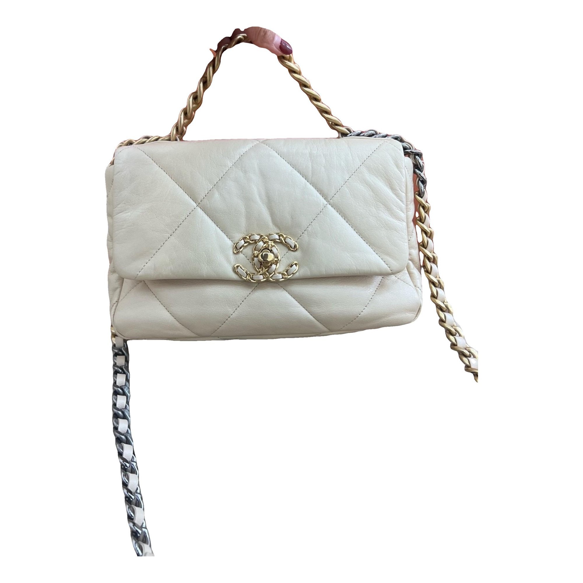 Chanel 19 leather handbag