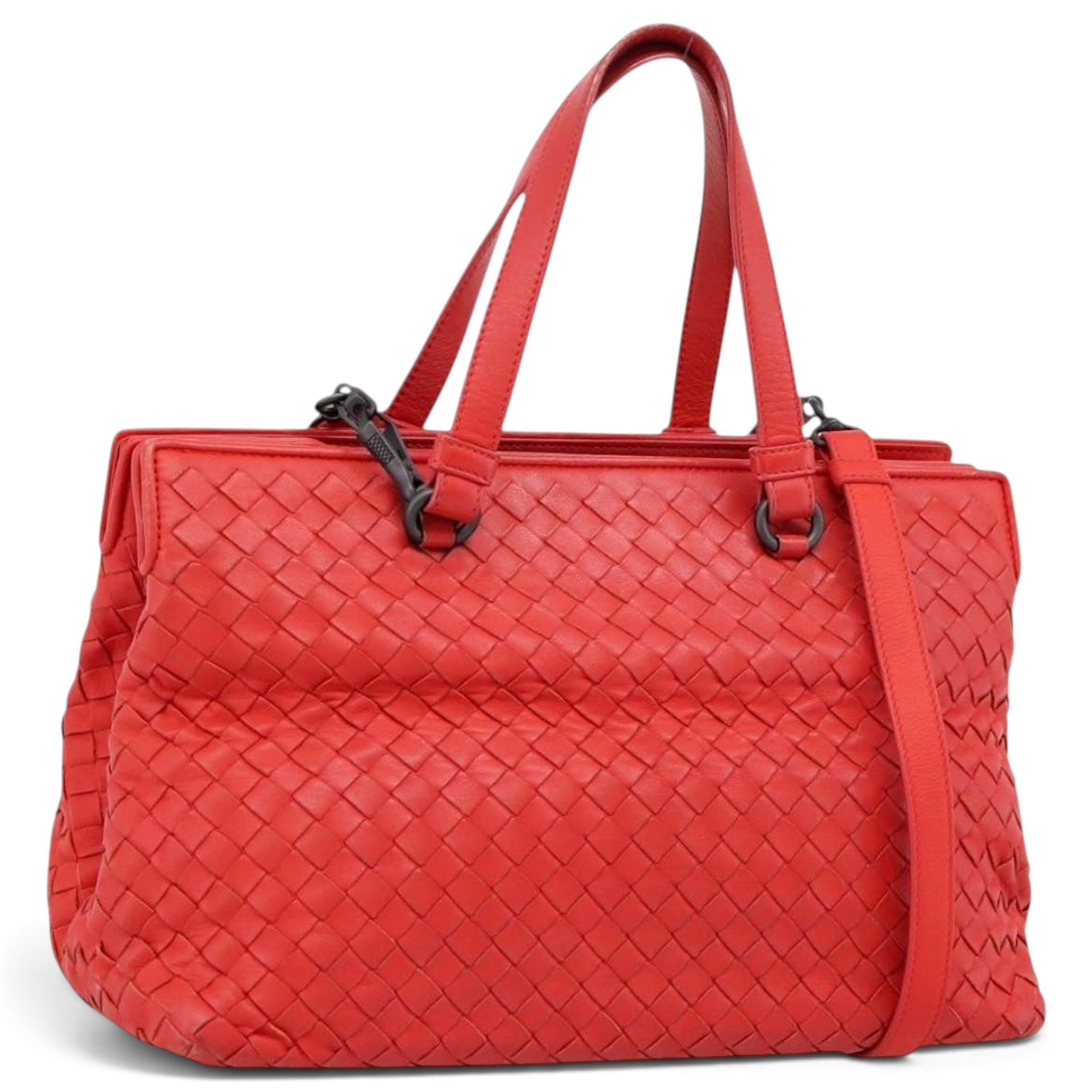 Veneta leather handbag