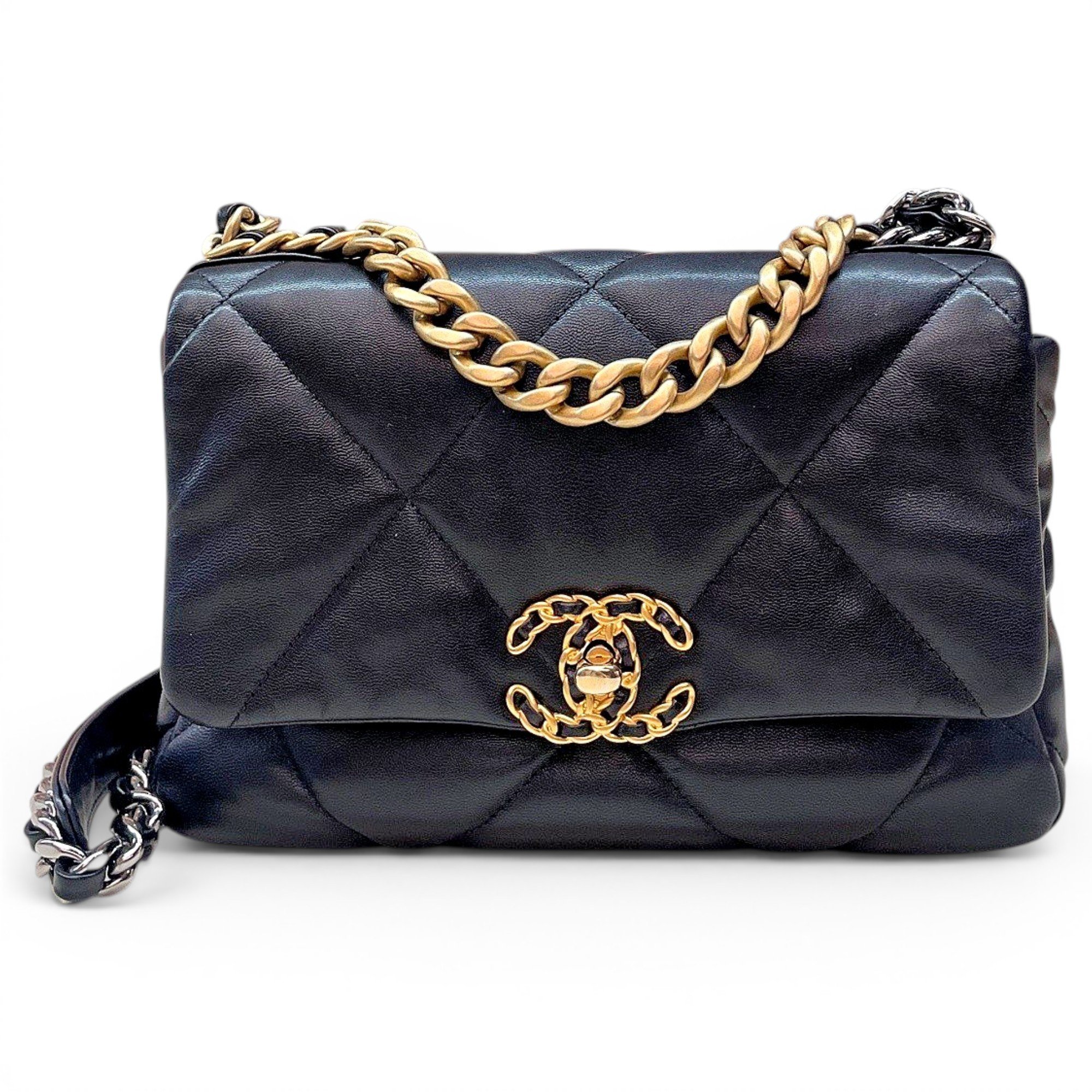 Chanel 19 leather handbag