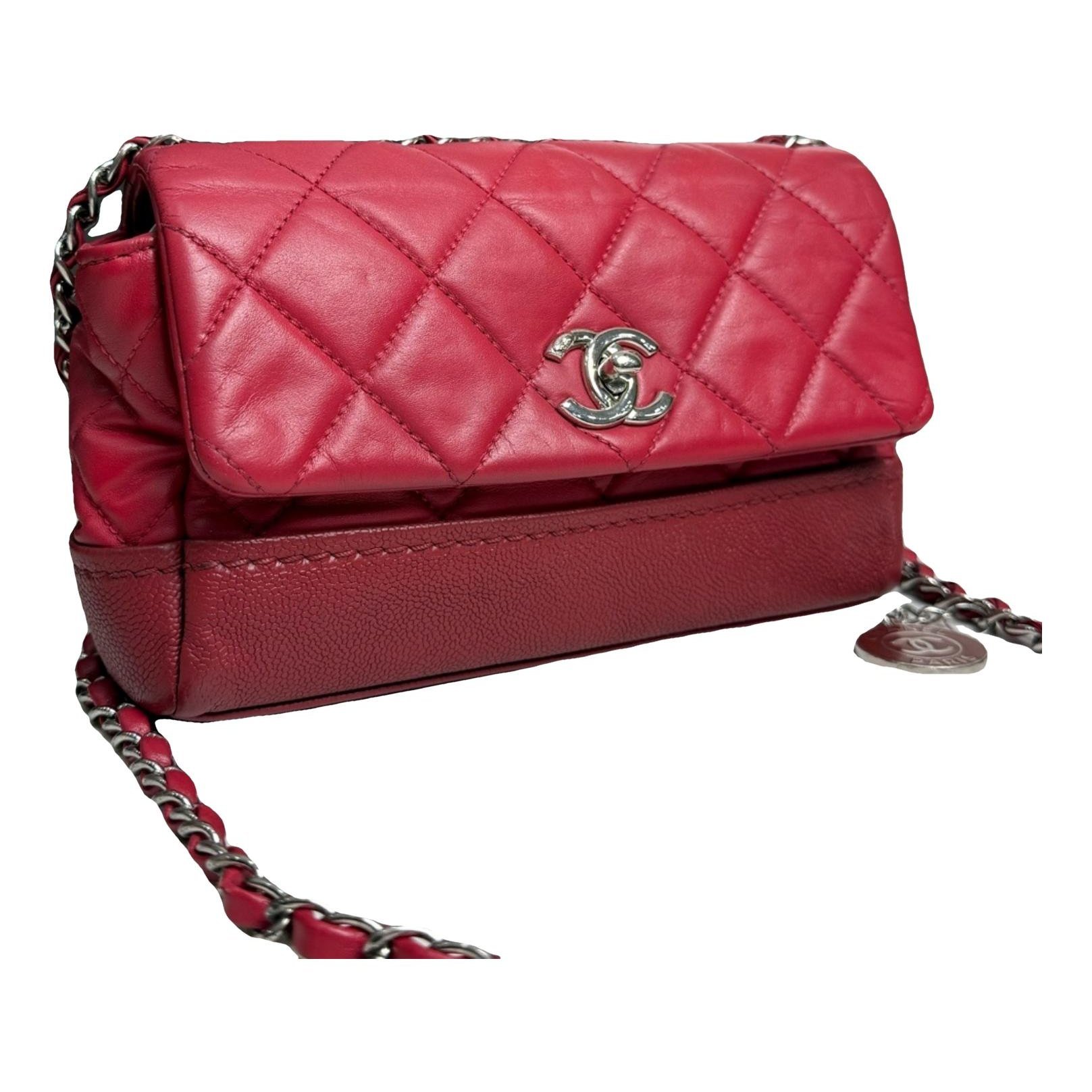 Wallet On Chain Timeless/Classique leather crossbody bag