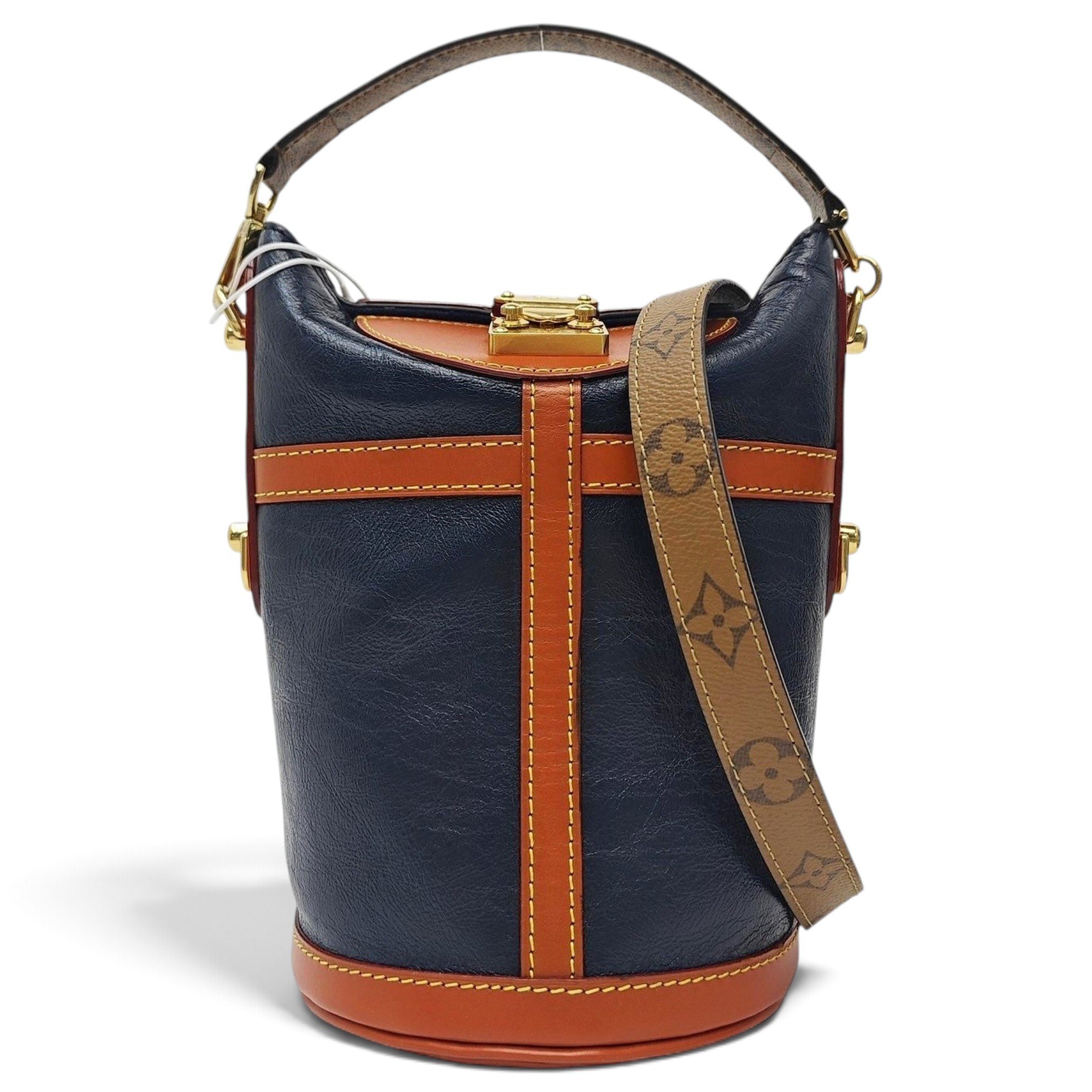 Duffle leather handbag