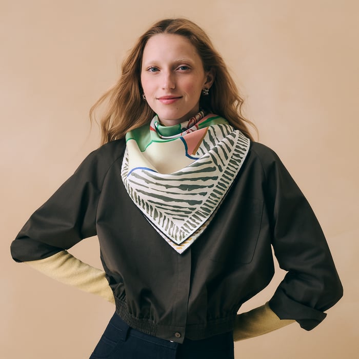 Au Triple Galop Double Face Scarf 90