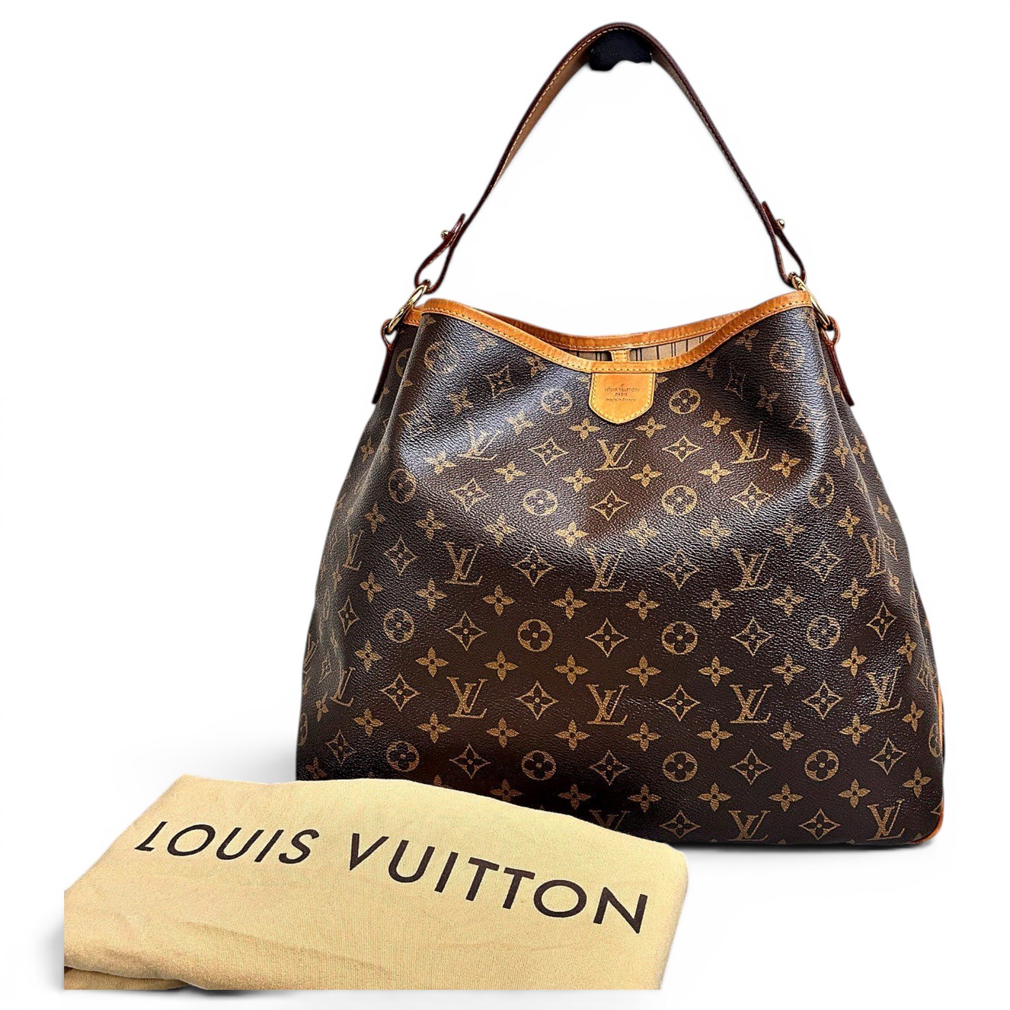 Delightful leather handbag