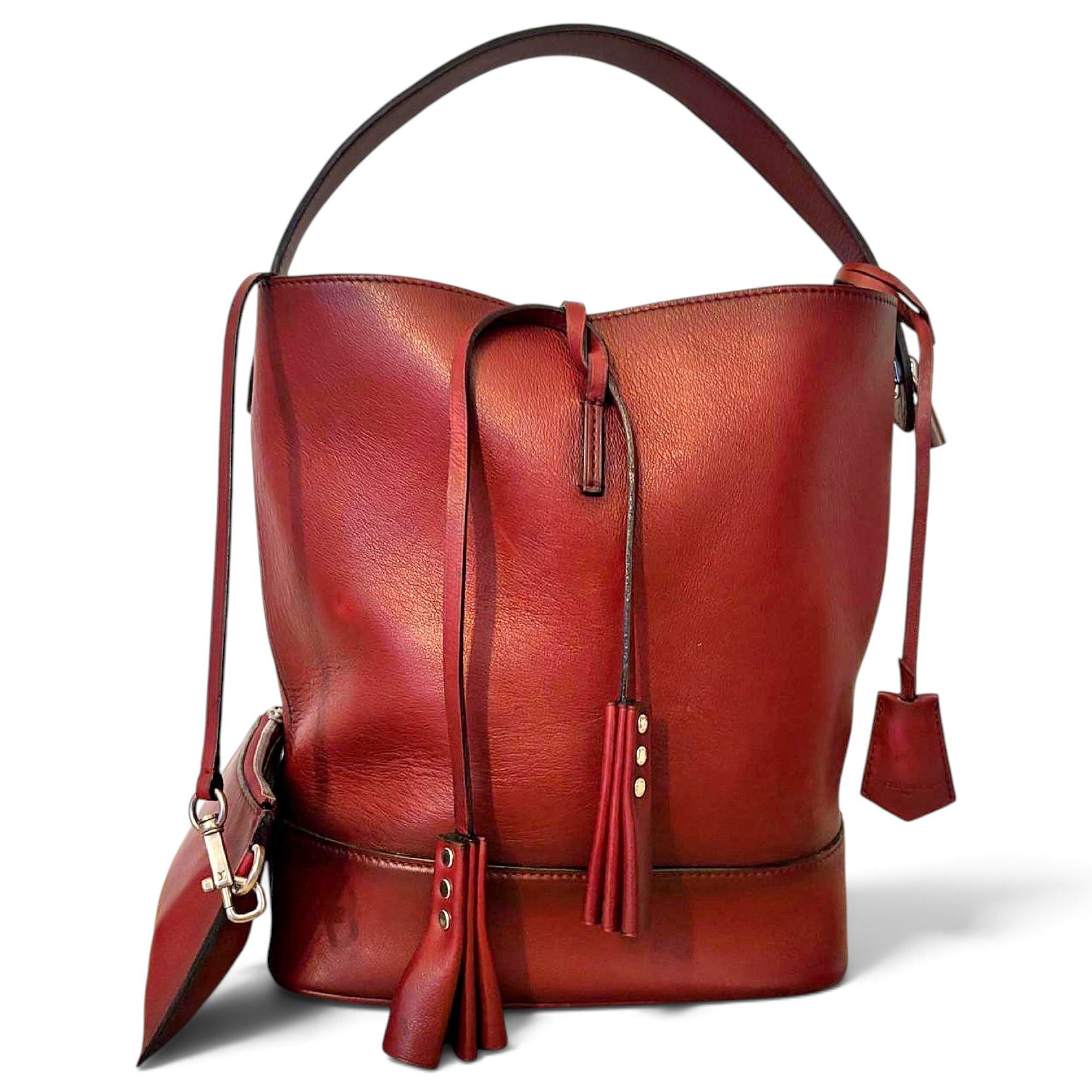 Lockme Bucket leather bag