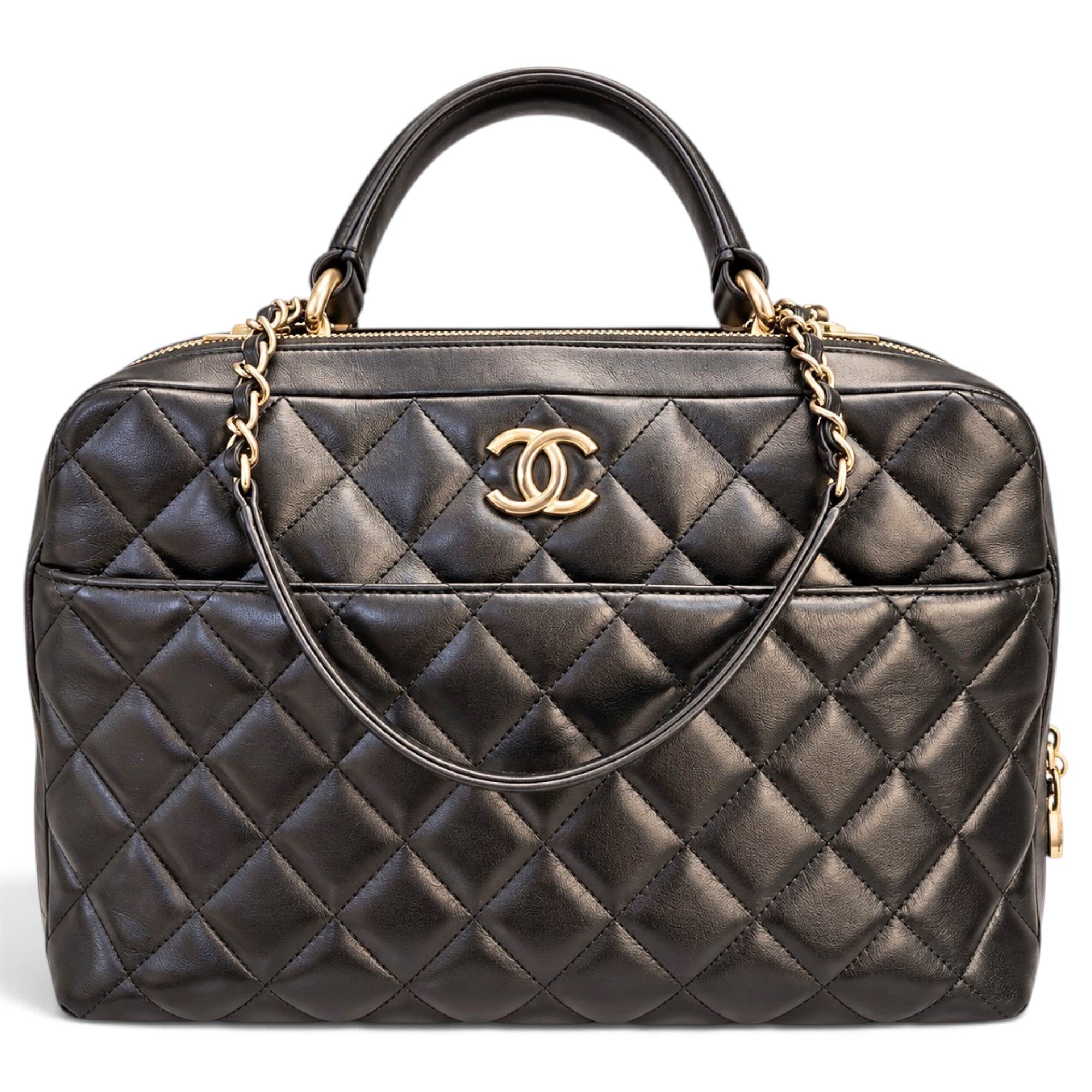Trendy CC Bowler leather handbag