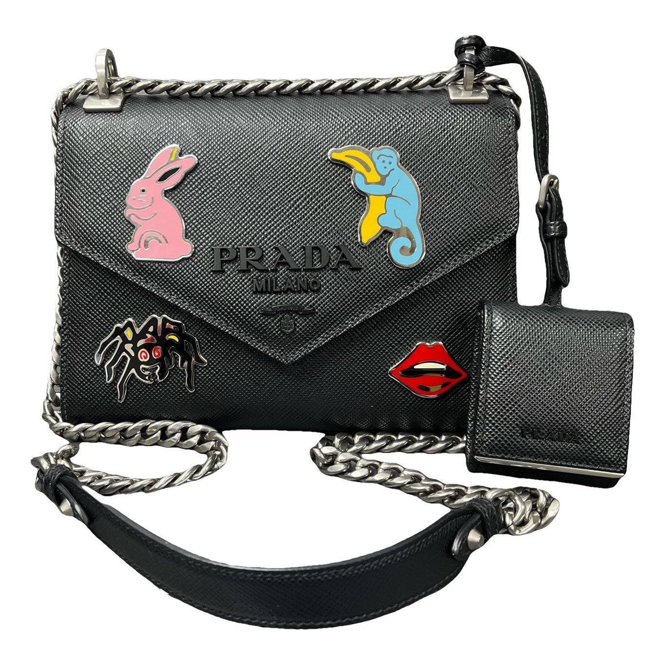 Monochrome leather handbag