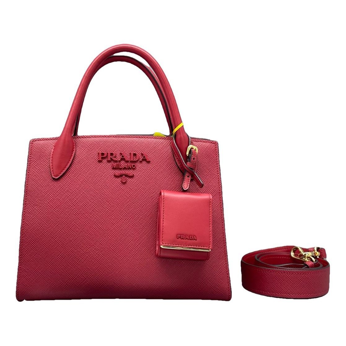 Monochrome leather handbag