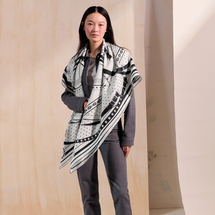 La Promenade Du Matin Bandana Double Face Scarf 140