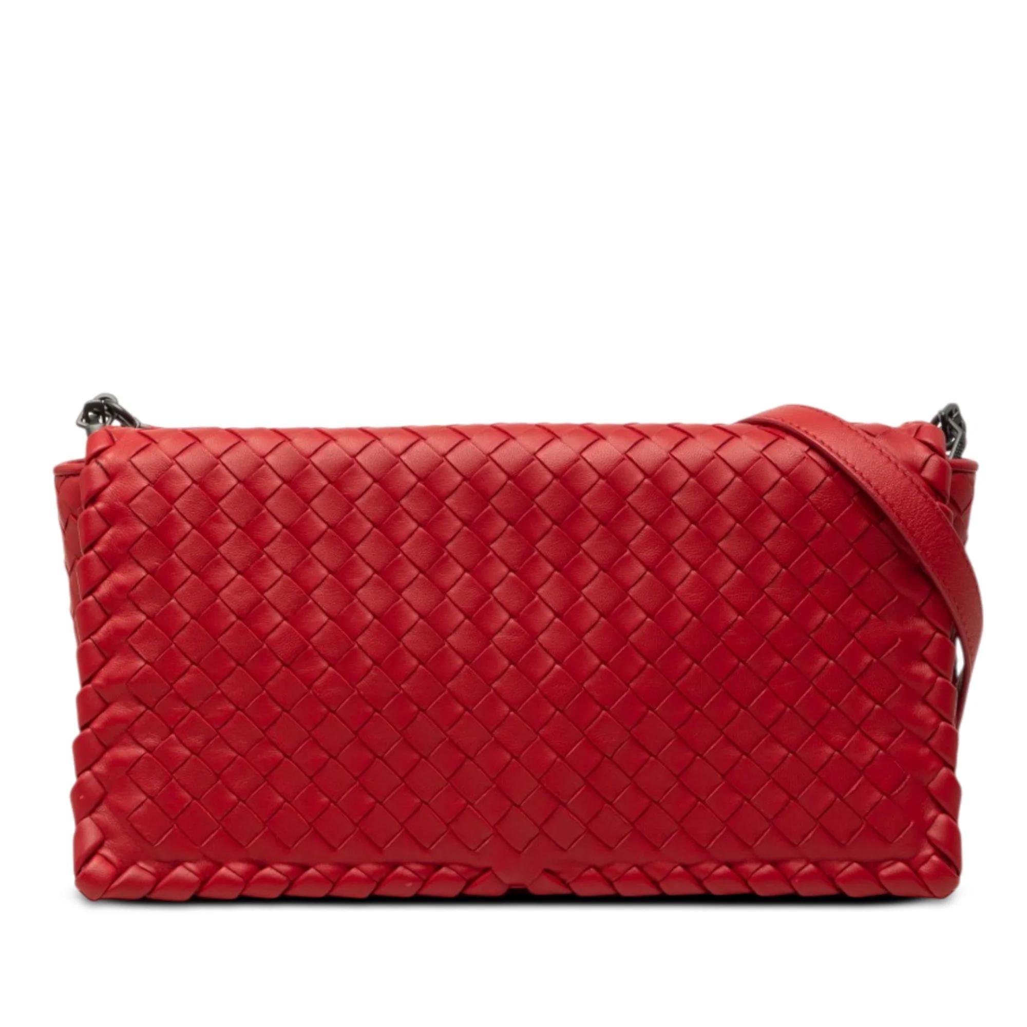 Veneta leather handbag