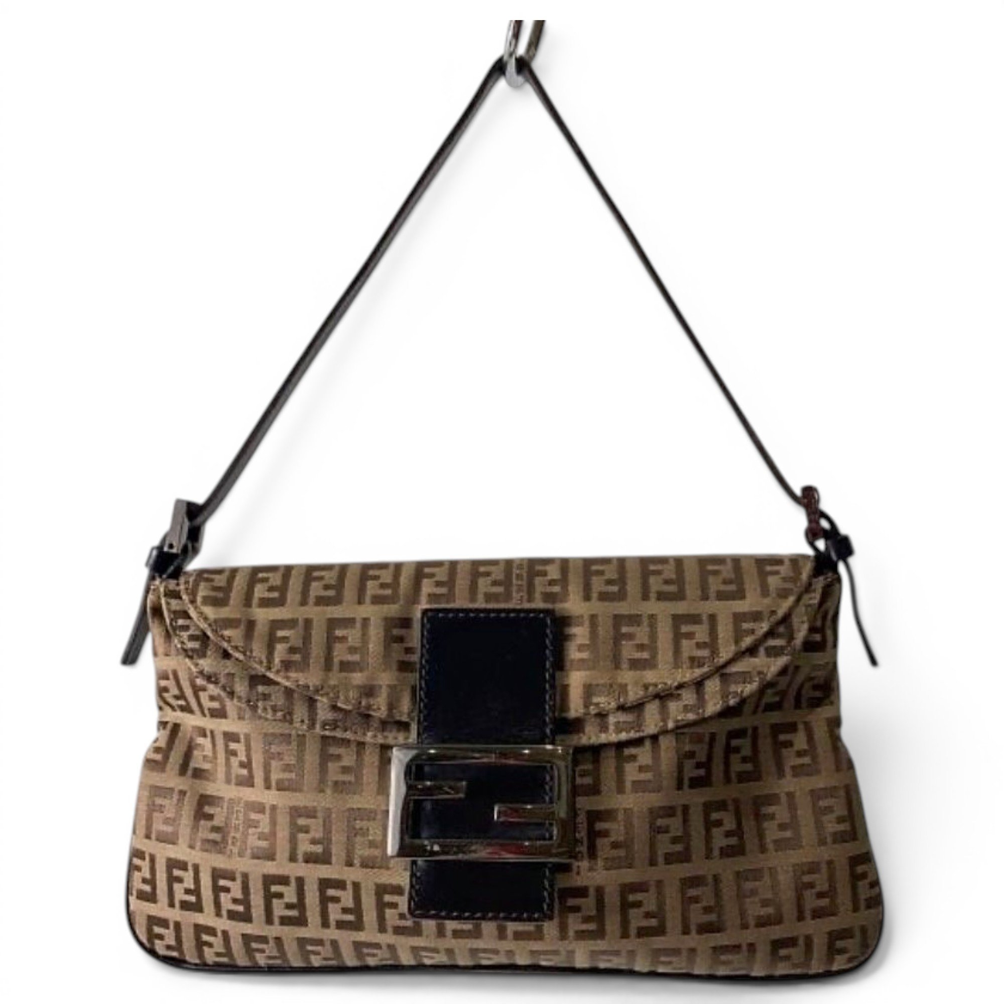 Baguette handbag