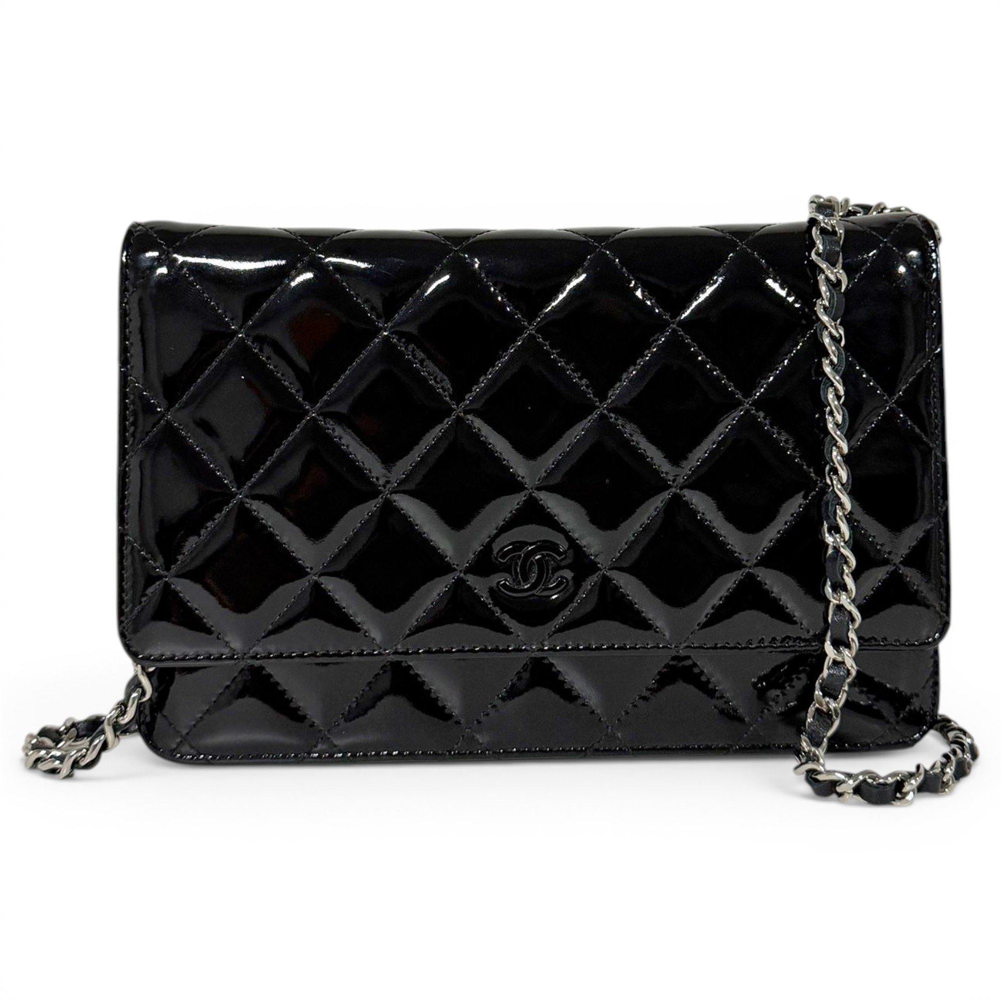 Wallet On Chain Timeless/Classique patent leather crossbody bag