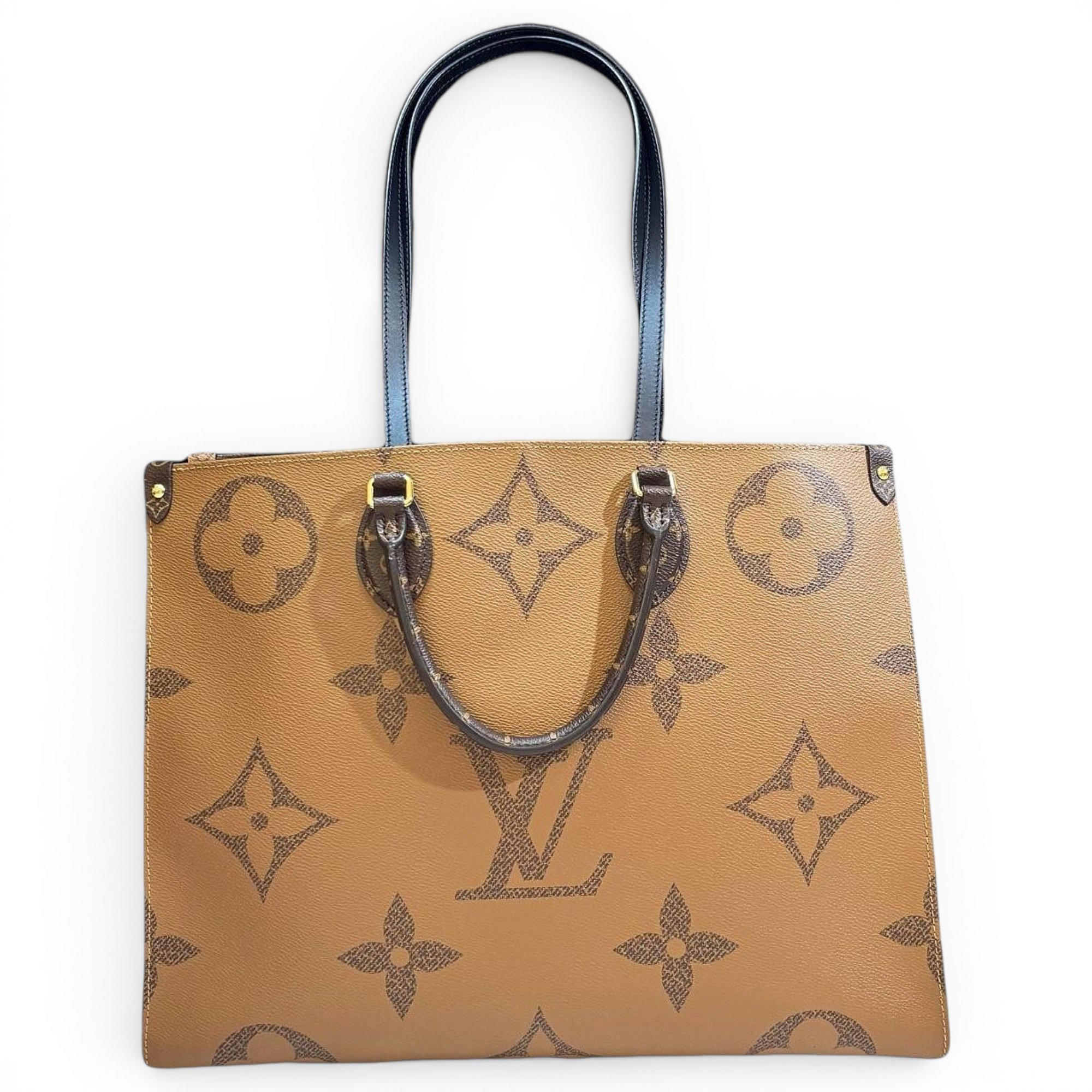 Onthego leather handbag