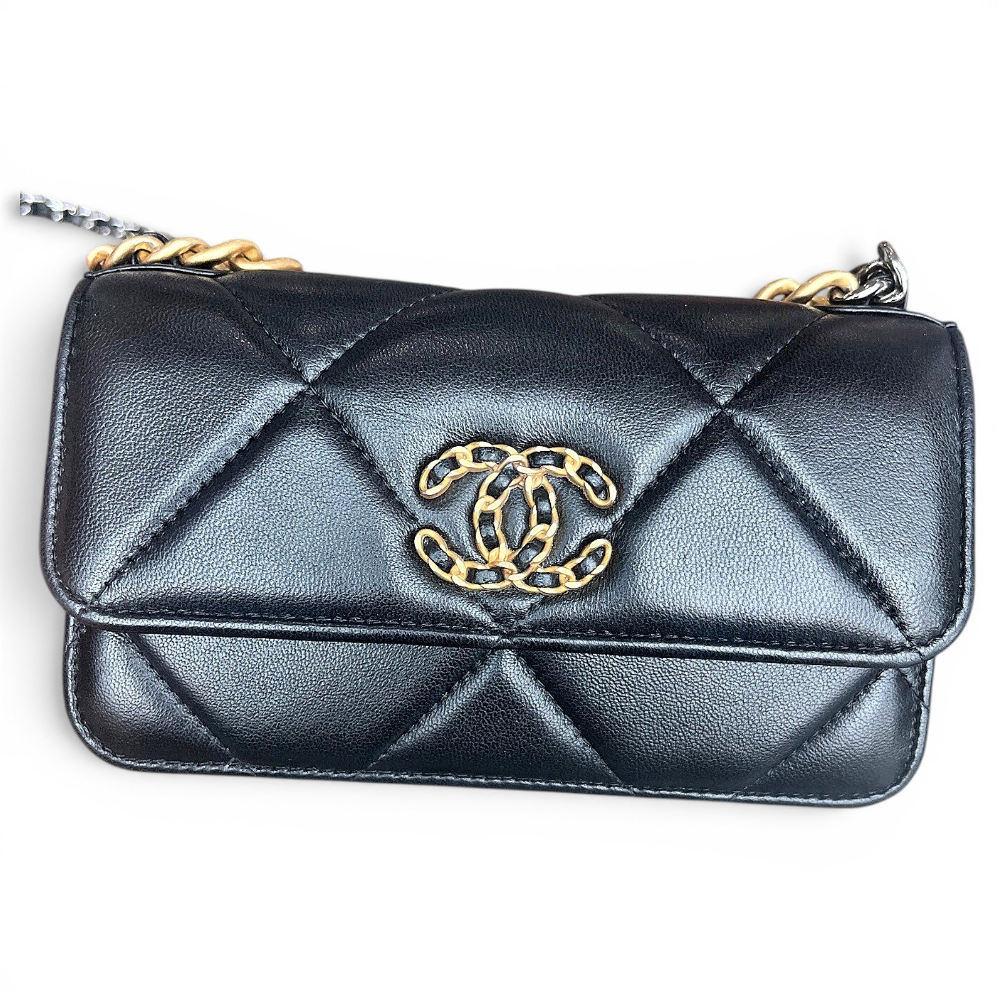 Chanel 19 leather handbag