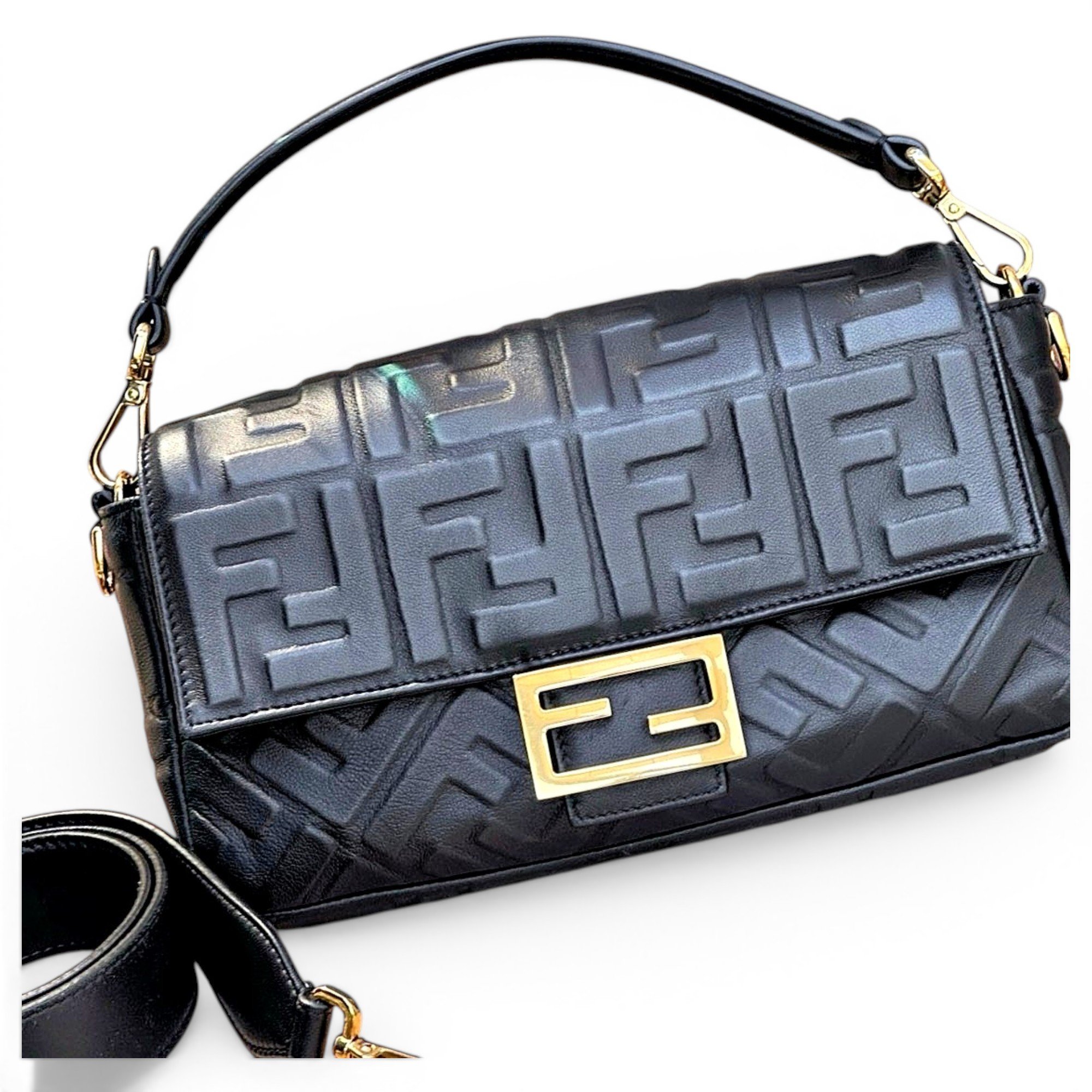 Baguette leather handbag
