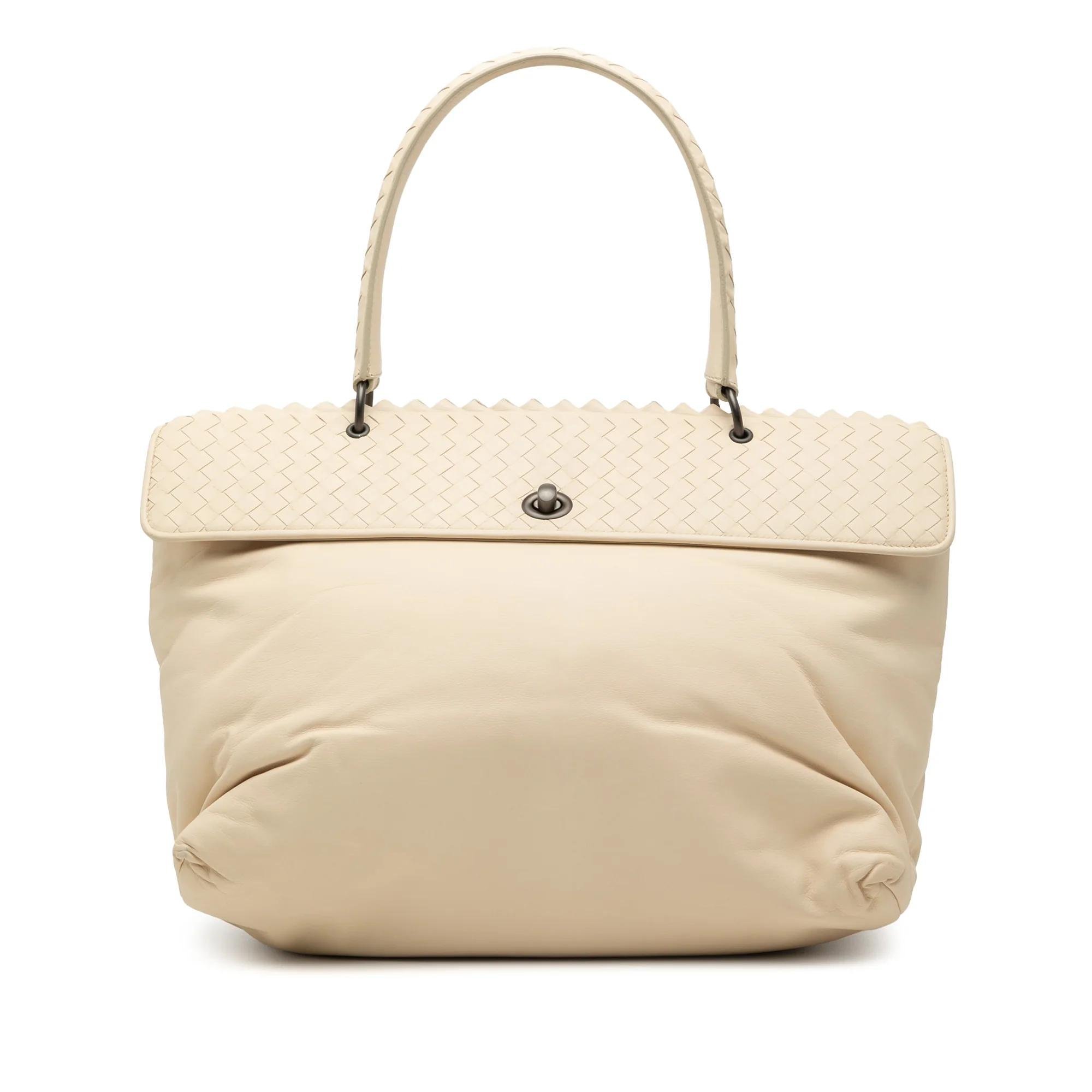 Veneta leather handbag