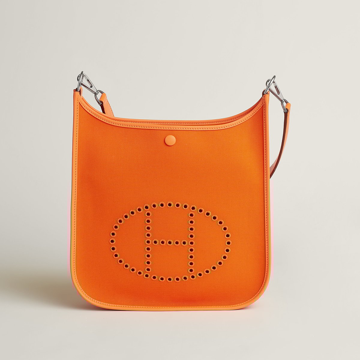 【希少★大人気♪】HERMES★ショルダーバッグ Neo Evelyne 29 Hermès Neo Evelyne 29 bag Bleu Aztèque/menthe/vert Fizz