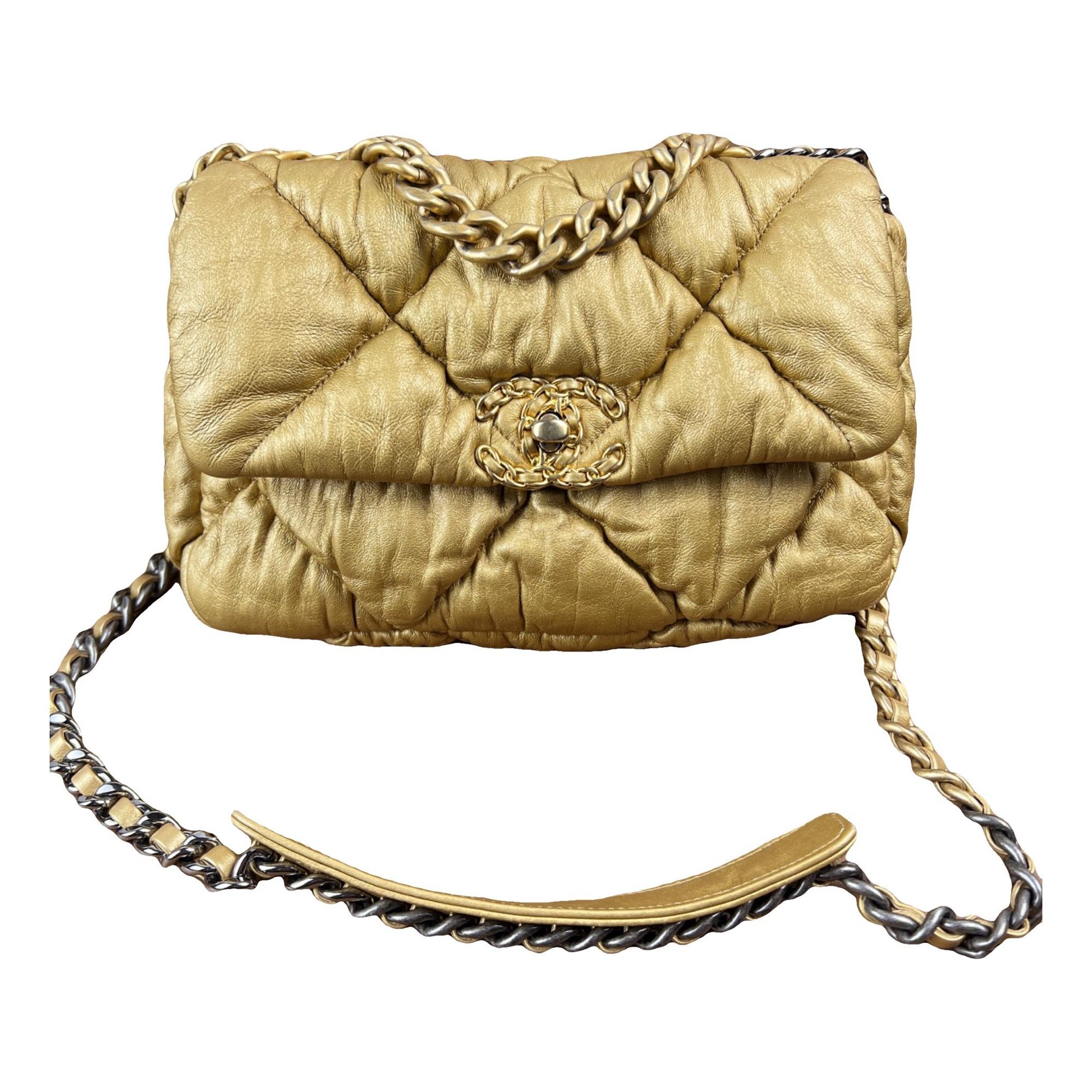 Chanel 19 leather handbag