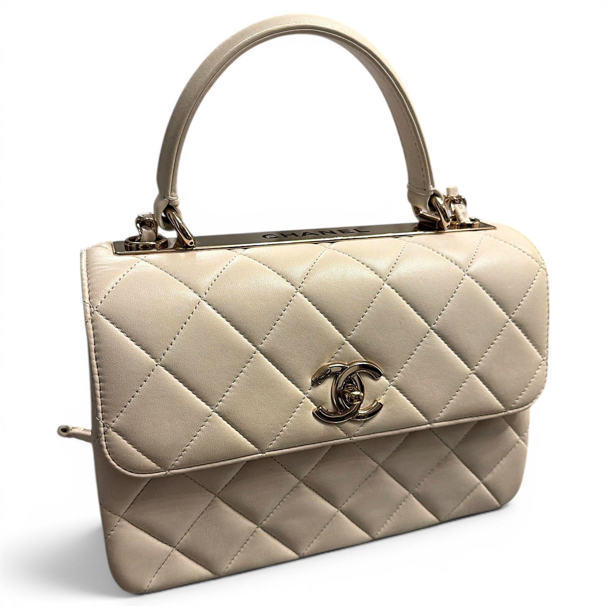 Trendy CC leather handbag