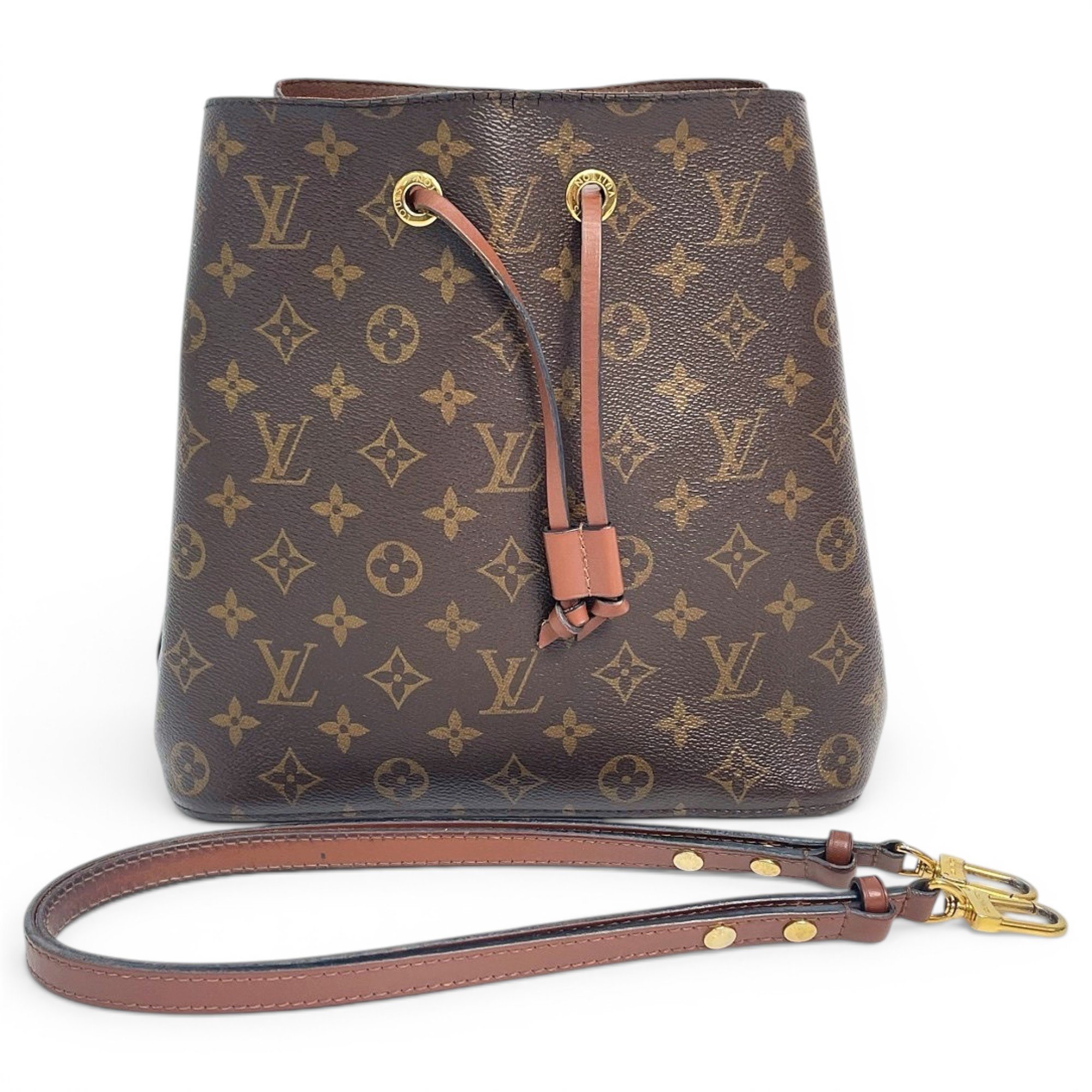Bucket leather handbag