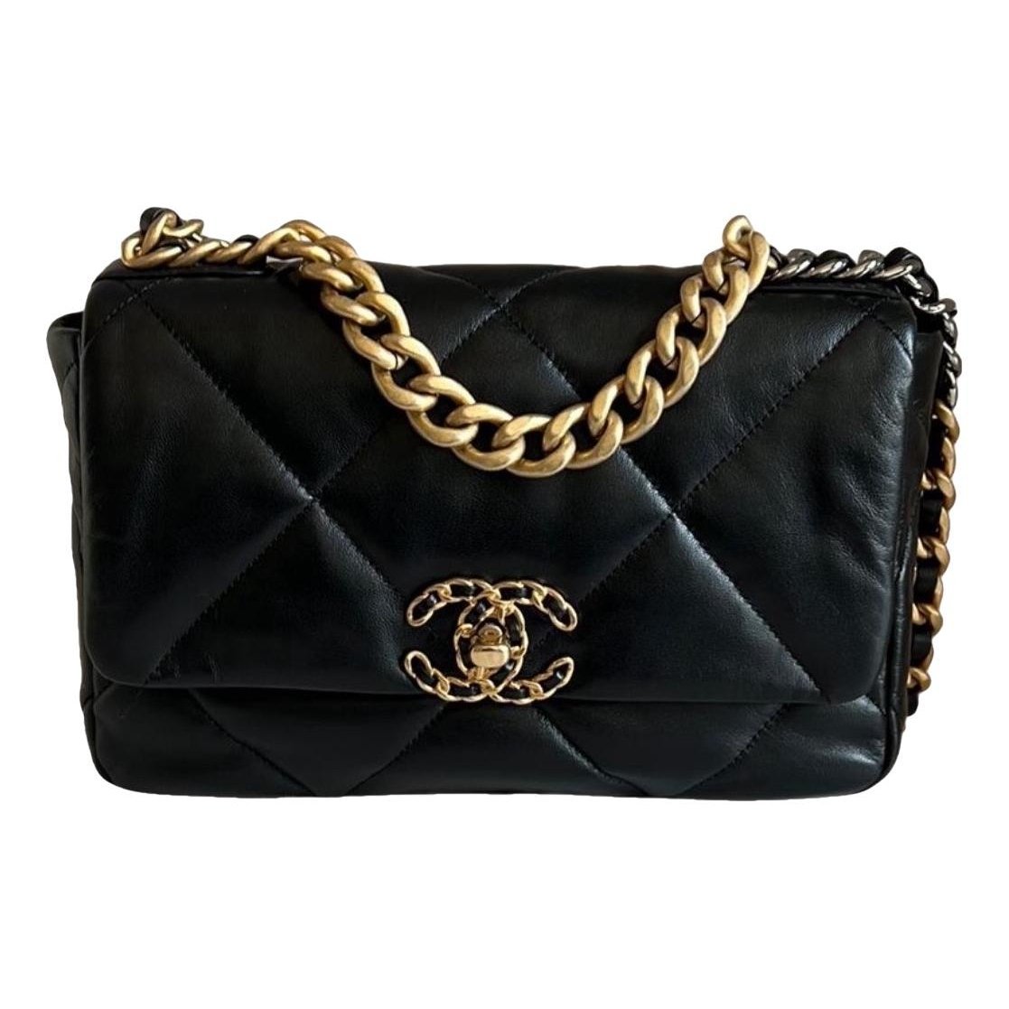 Chanel 19 leather handbag