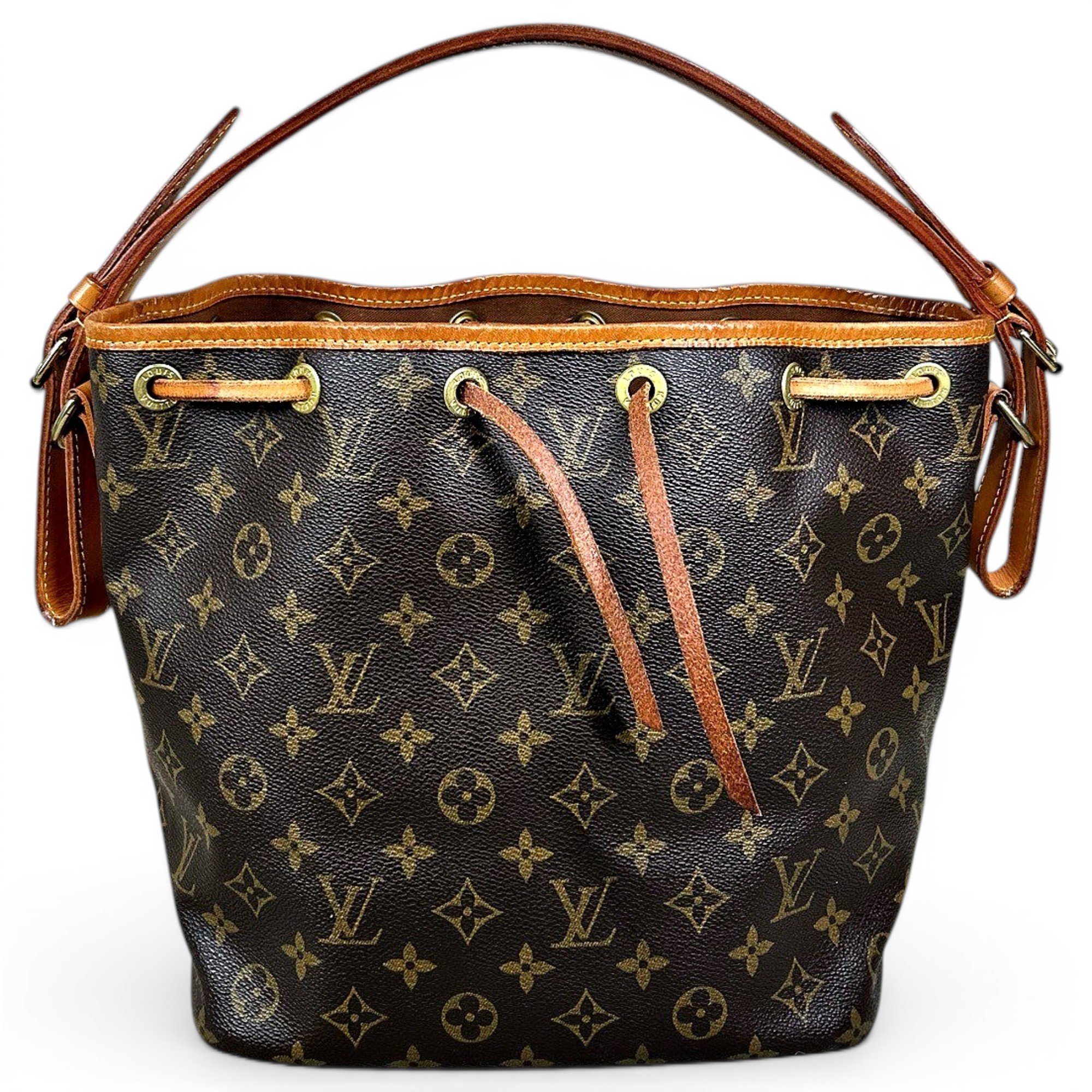 Nano Noé leather handbag