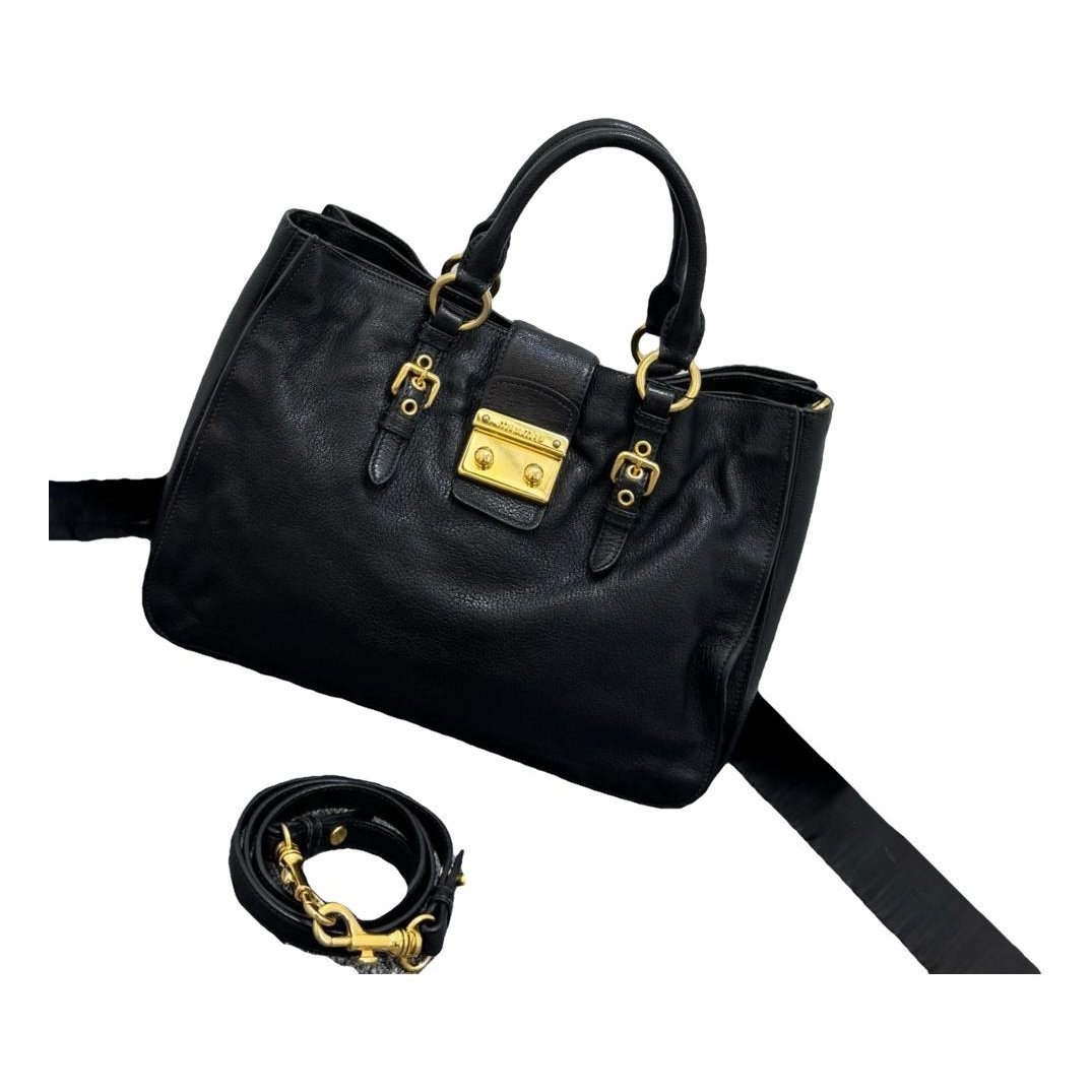 Leather handbag