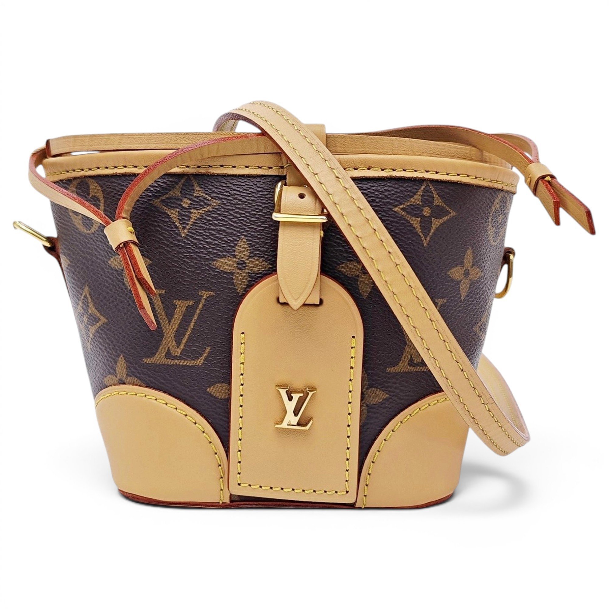 Nano Noé leather handbag