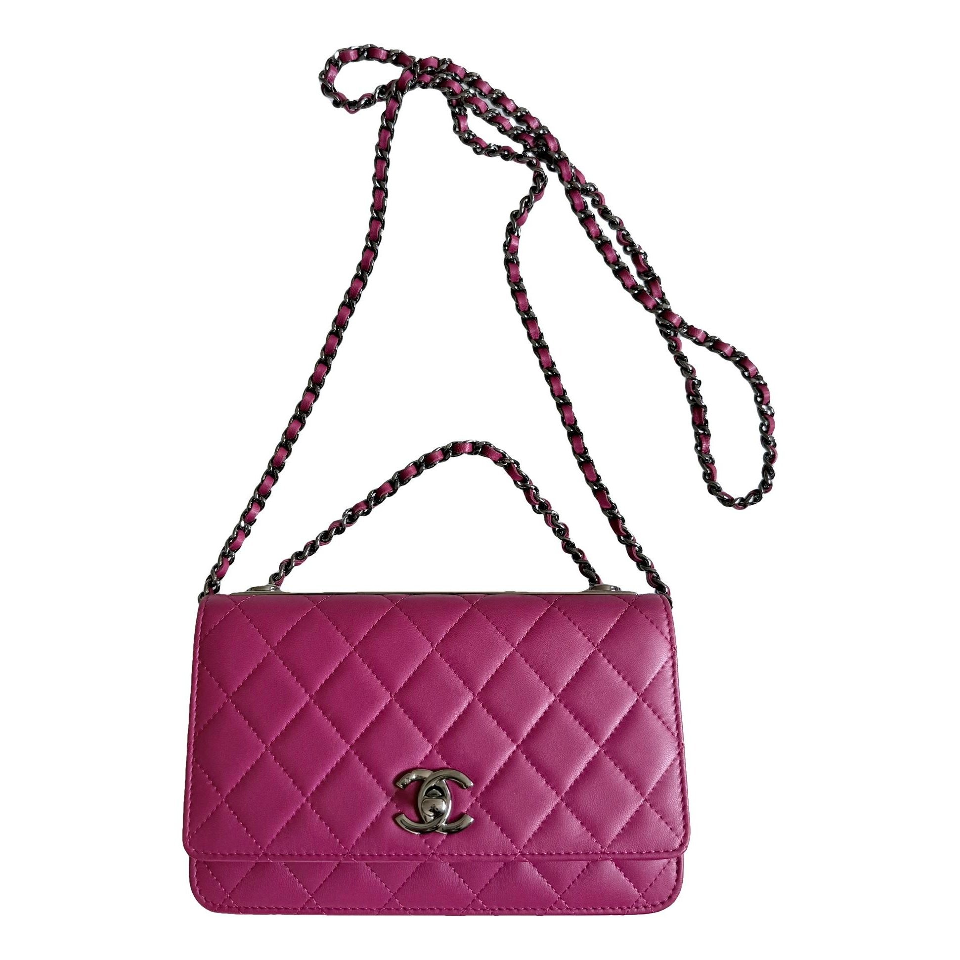 Wallet On Chain leather crossbody bag