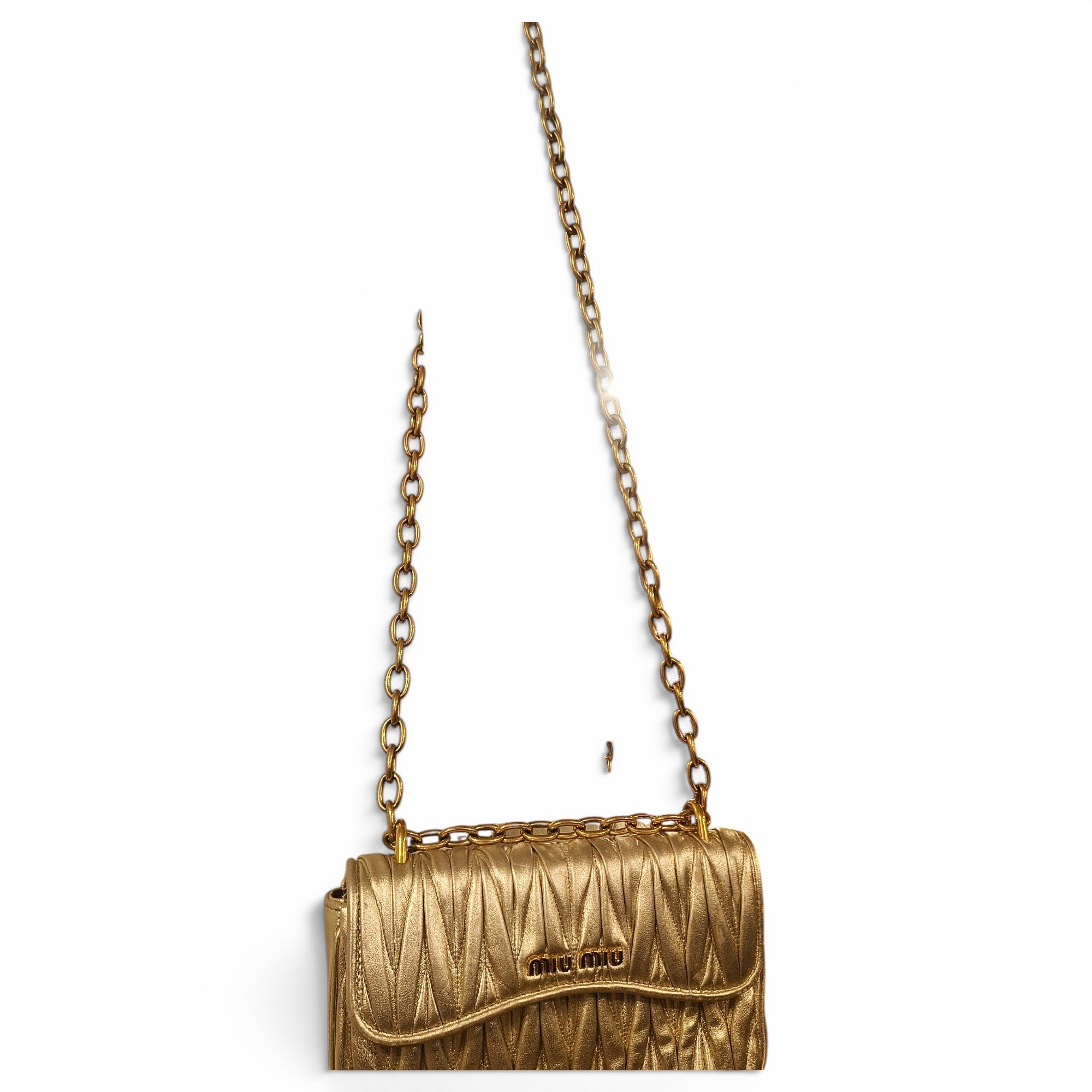 Matelassé leather handbag