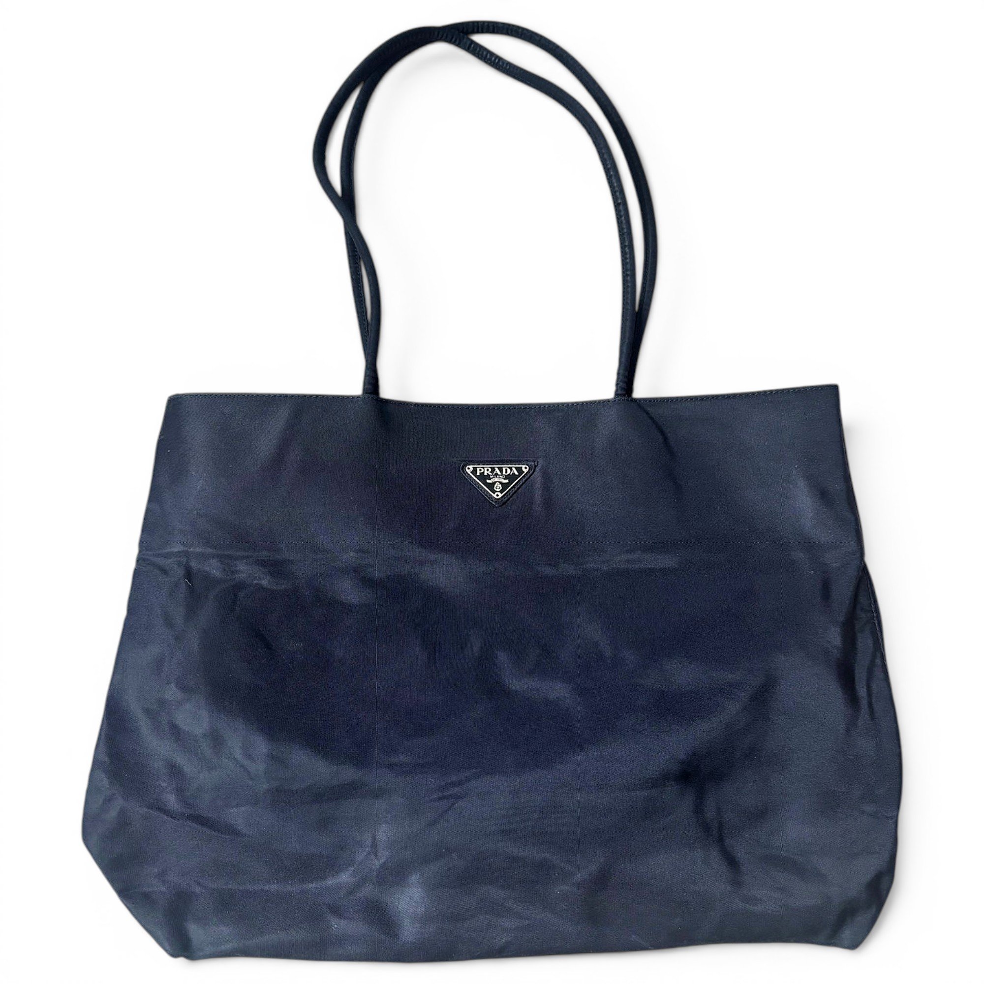 Monochrome handbag