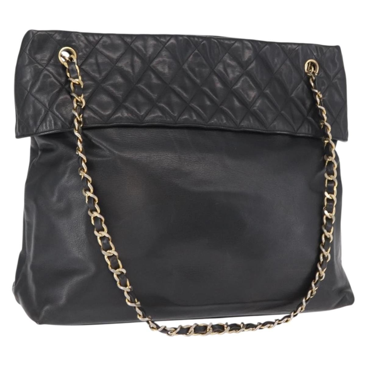 Chain Infinity leather tote