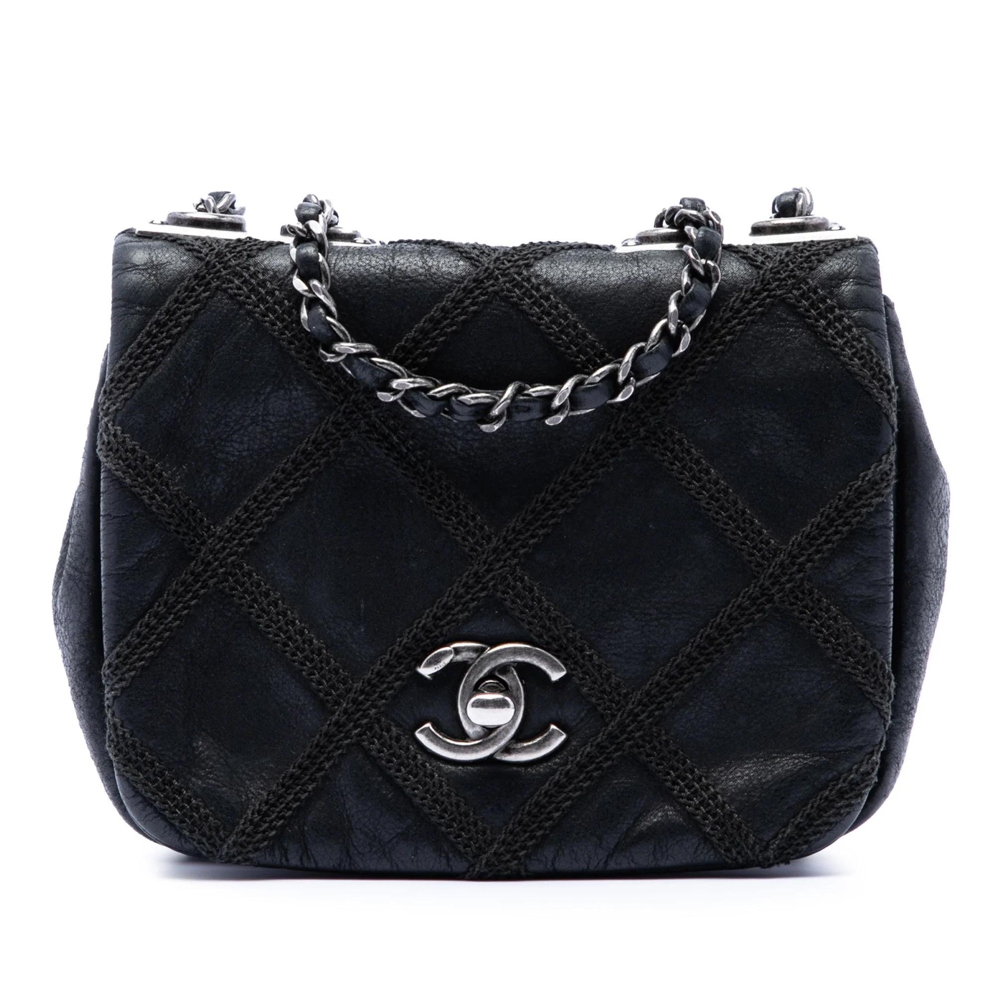 Wallet On Chain Boy Half Flap leather handbag