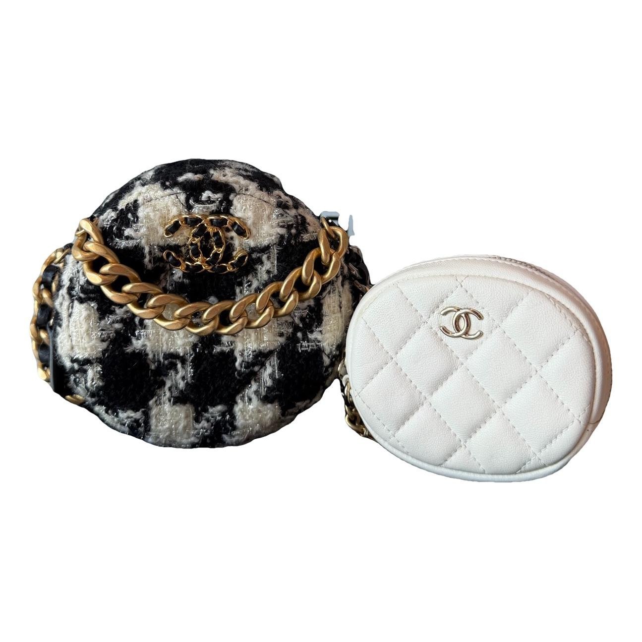 Chanel 19 tweed handbag