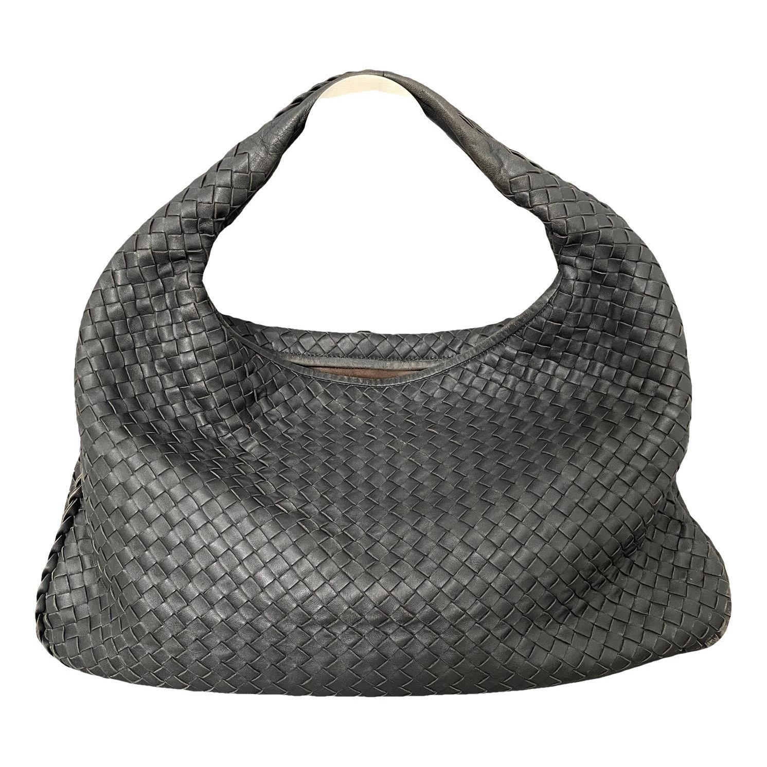 Veneta leather handbag
