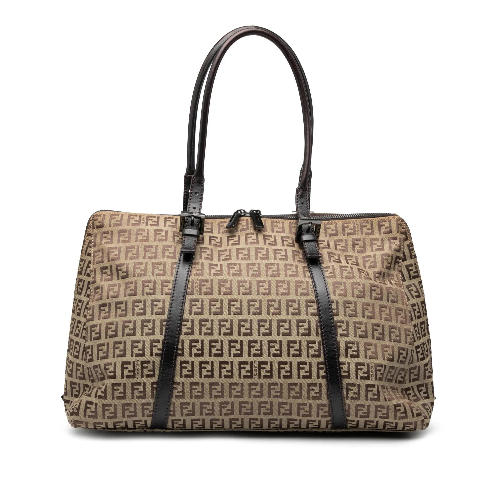 Pocket leather handbag