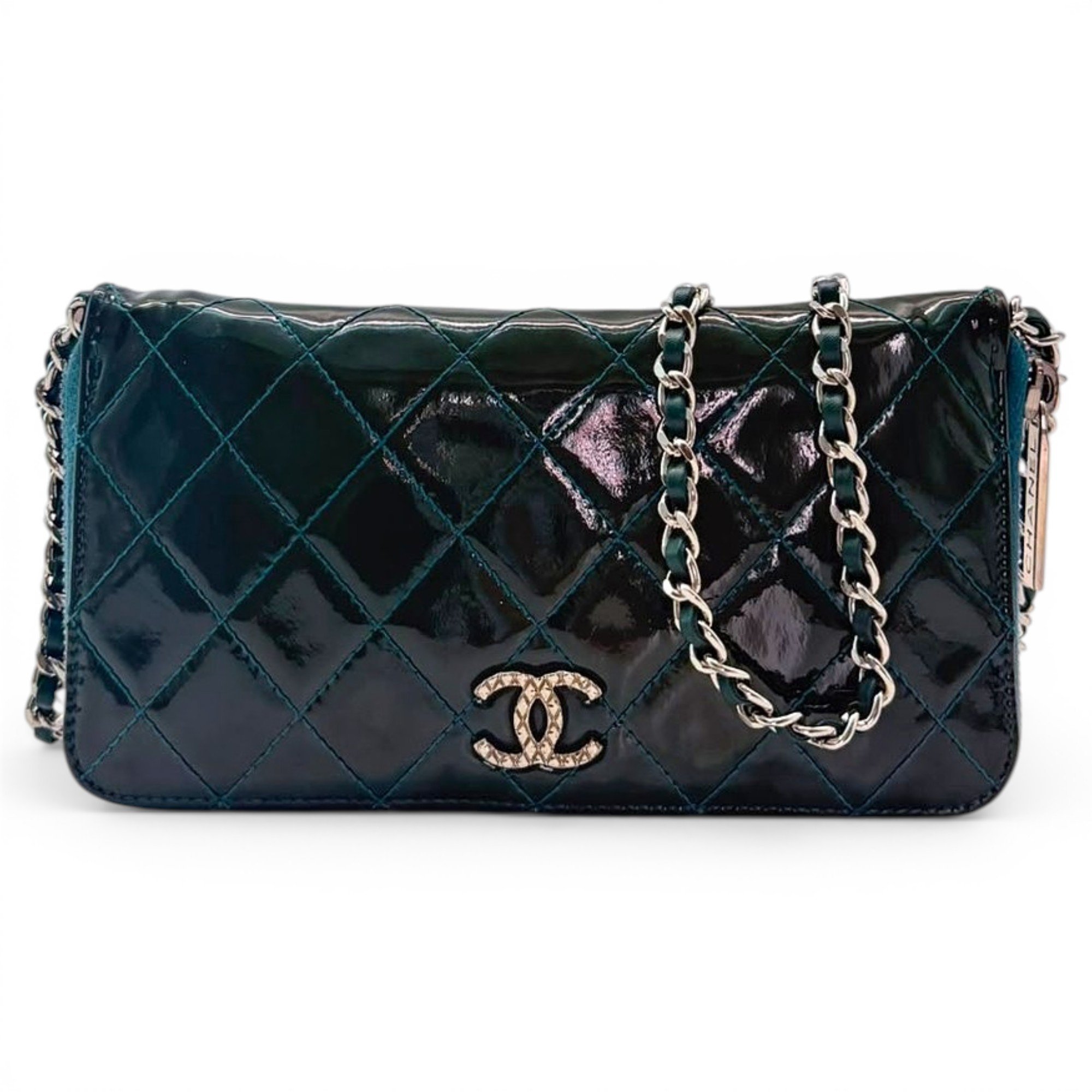Wallet On Chain Timeless/Classique patent leather crossbody bag