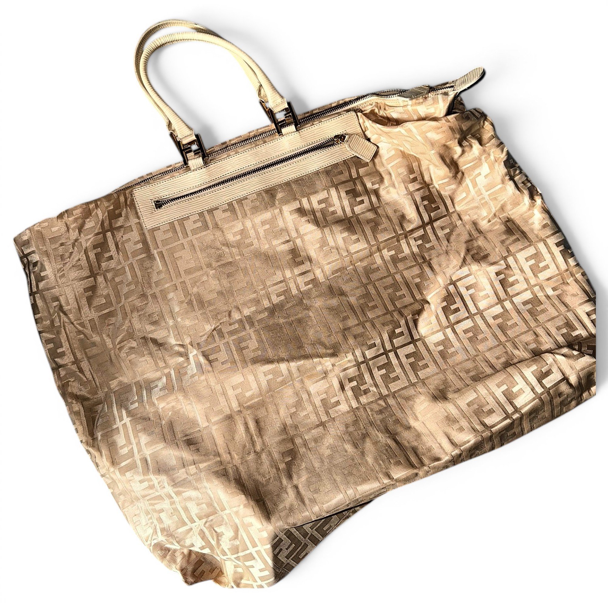 Silk travel bag