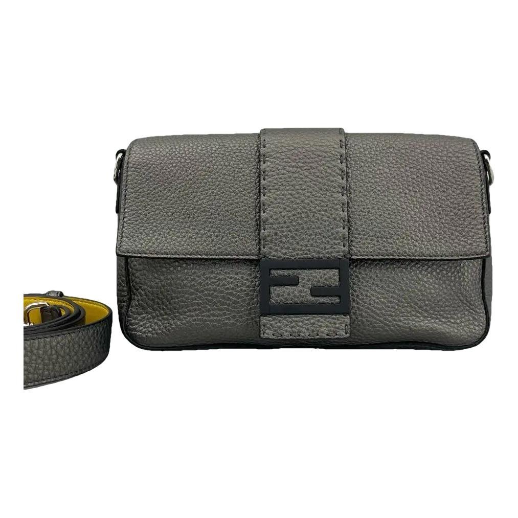 Baguette leather handbag
