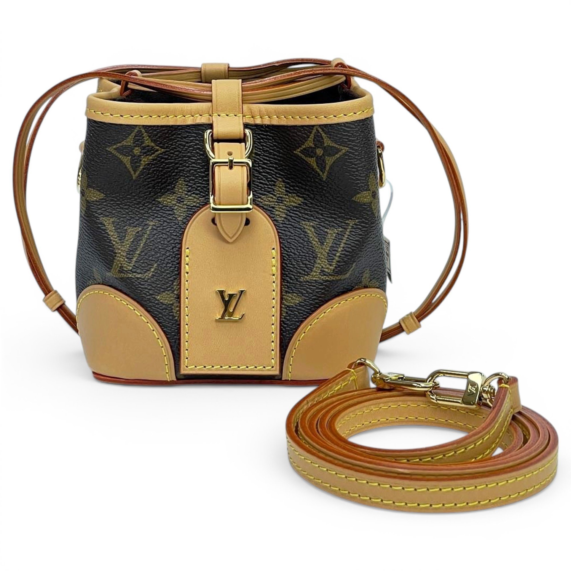 Noé leather crossbody bag