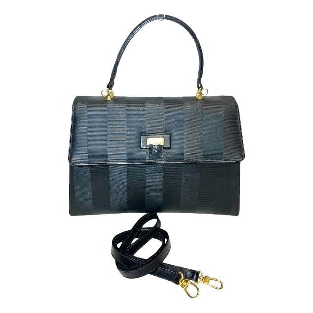 Pocket leather handbag