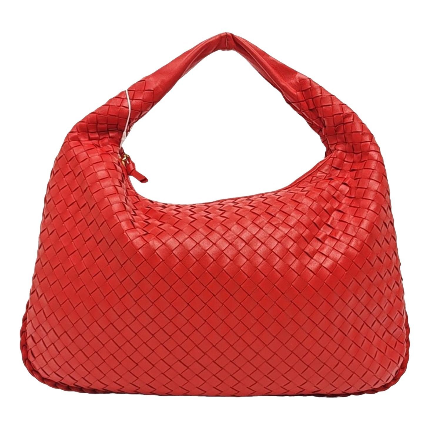Veneta leather handbag