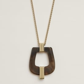 Ecuyere Pendant