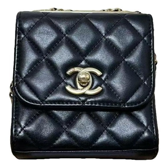 Trendy CC leather handbag