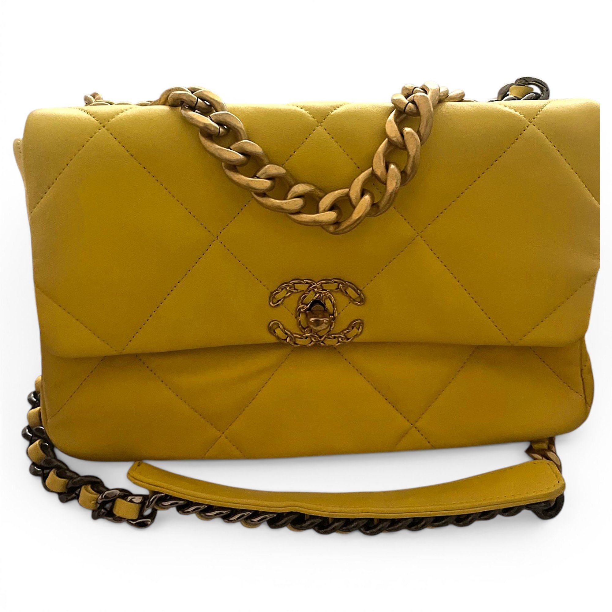 Chanel 19 leather handbag