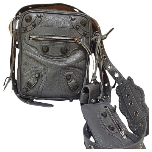 Leather handbag