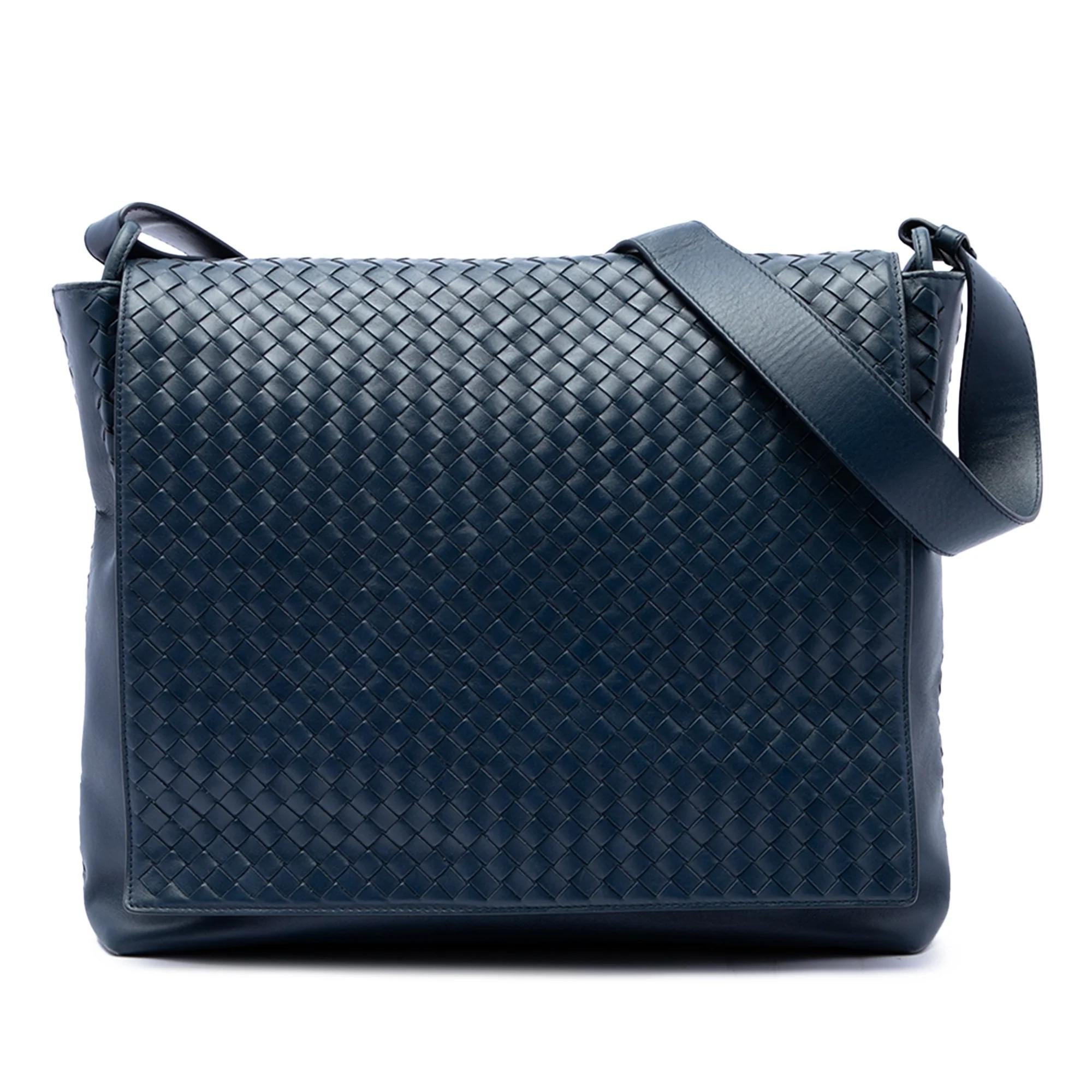 Veneta leather crossbody bag