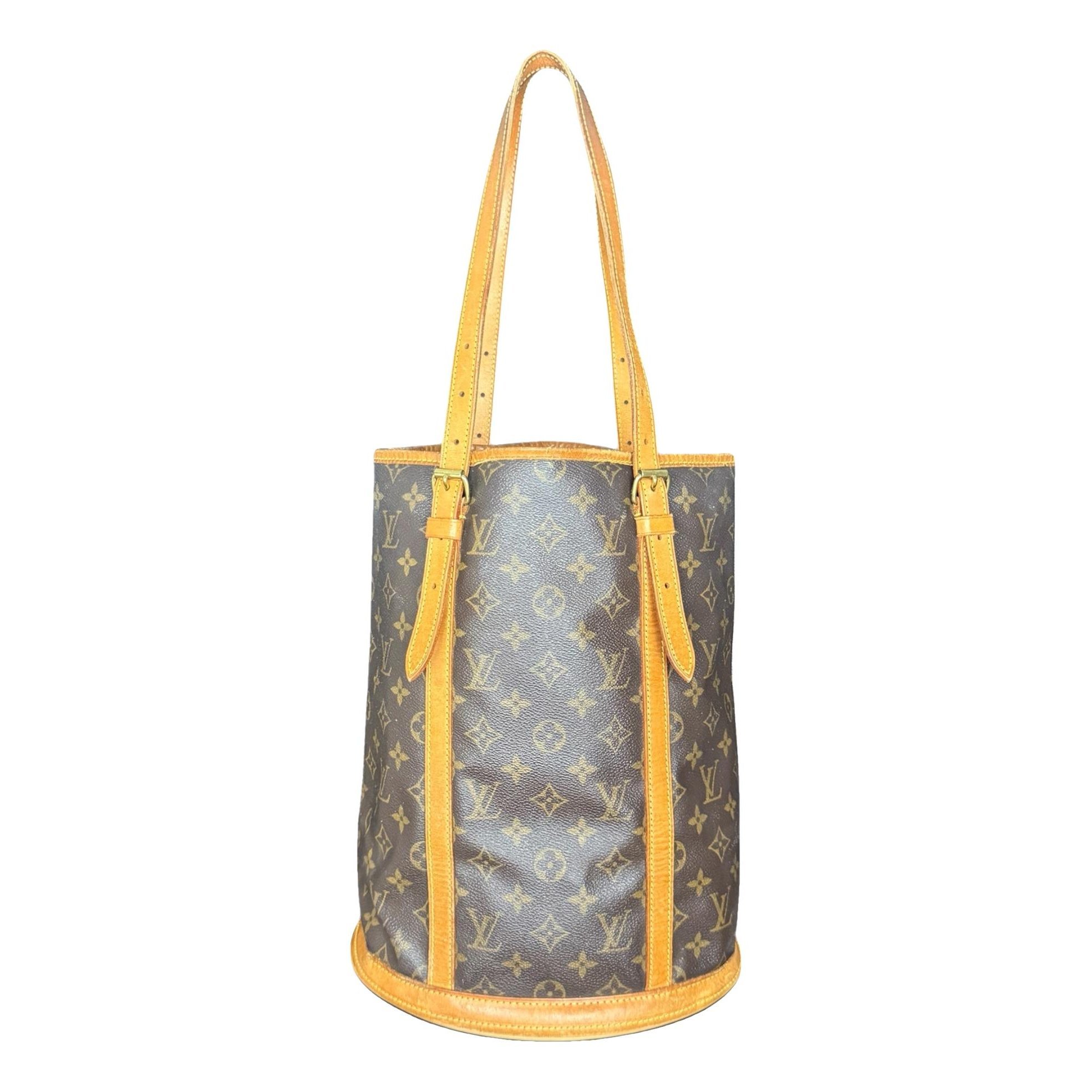 Bucket leather handbag