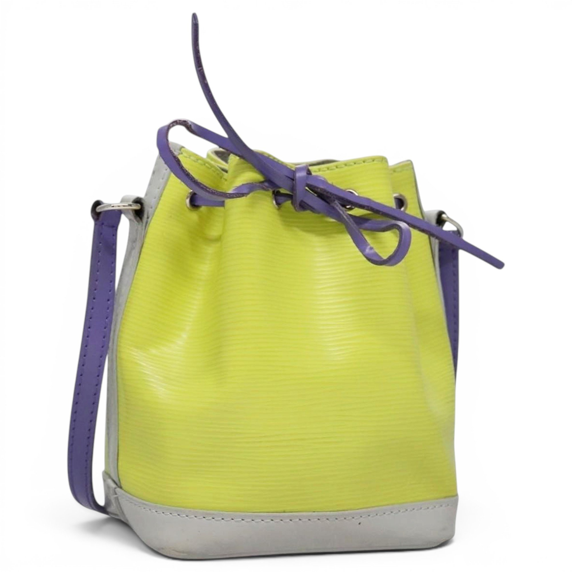 Louis Vuitton Leather handbag